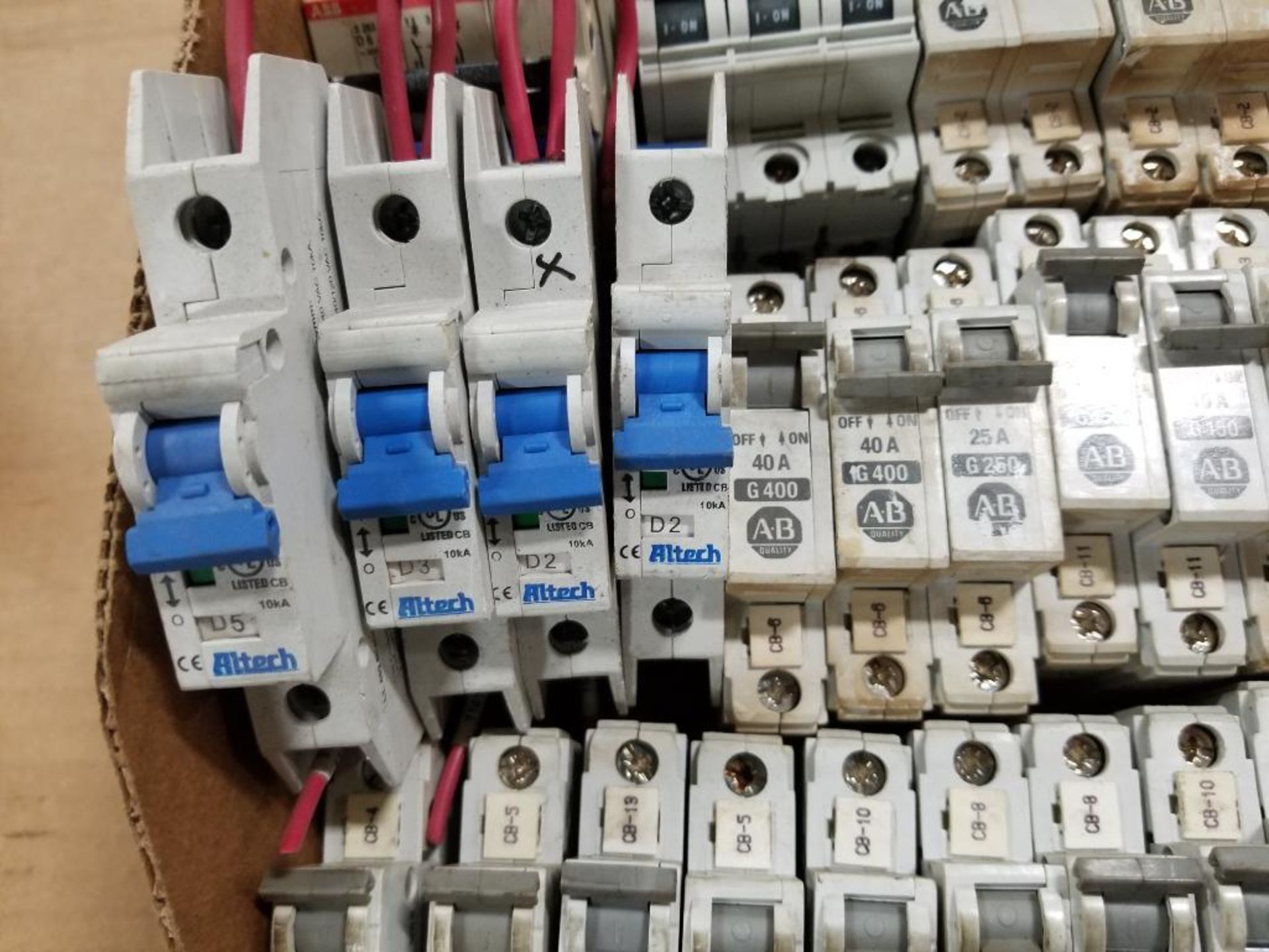 Assorted electrical breakers. Allen Bradley, Altech. - Image 5 of 9