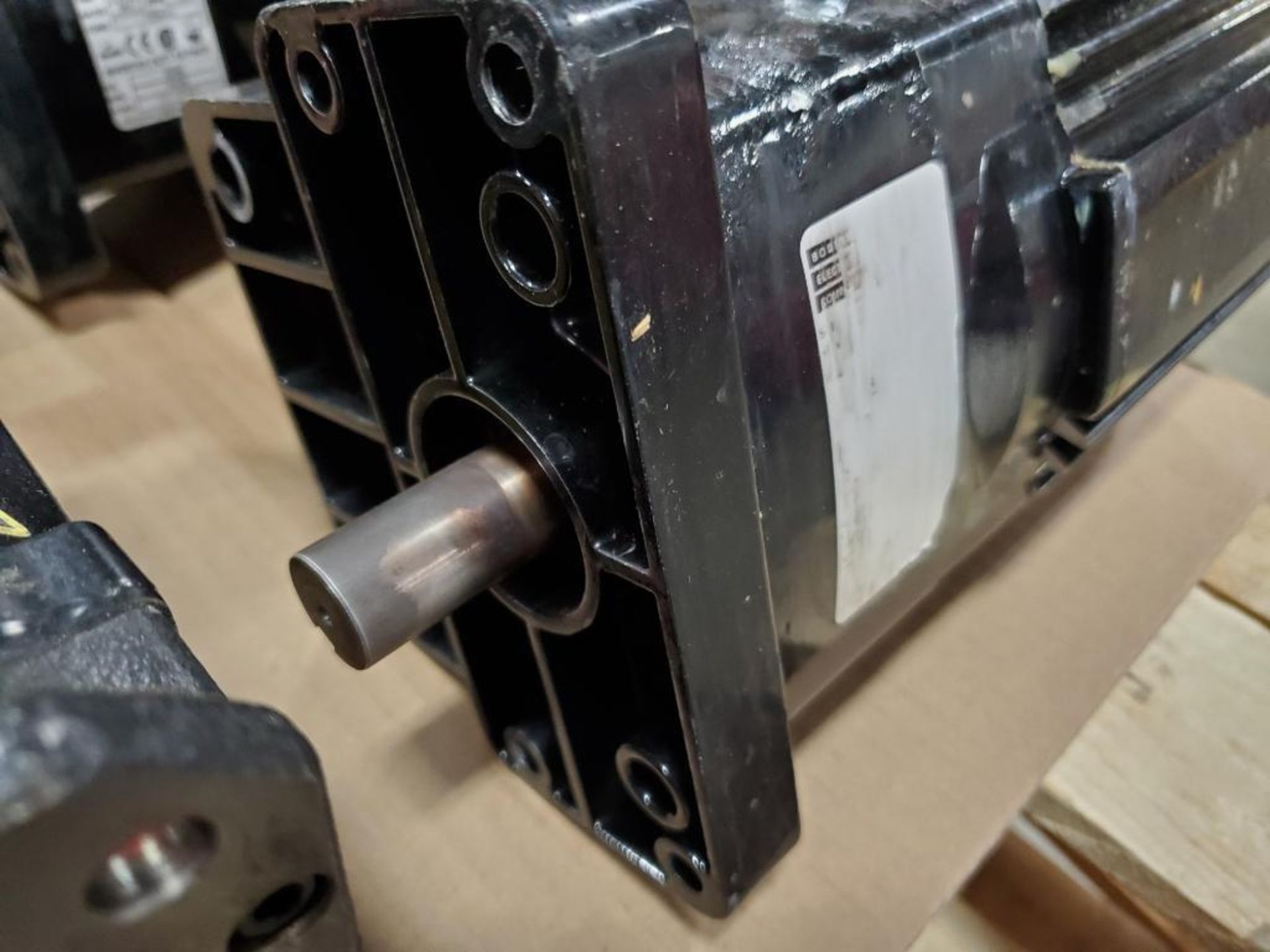 1/2HP Bodine Electric Company inverter duty gearmotor. PF0039AZ0020. 3PH, 230/460V, 170RPM. 10:1. - Image 3 of 6