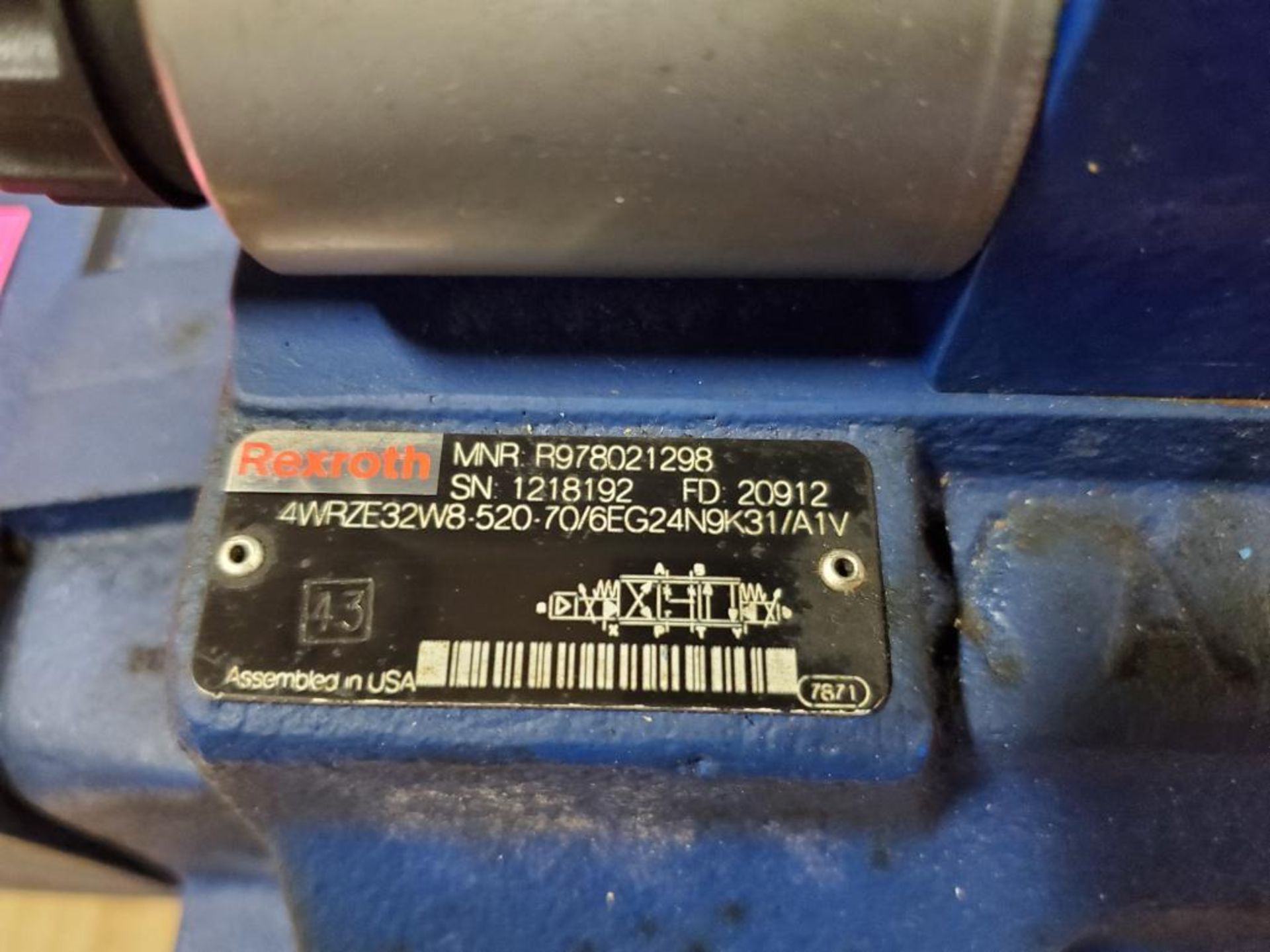 Rexroth R978021298 Hydraulic valve. 4WRZE32W8-520-70/6EG24N9K31/A1V. - Image 2 of 8