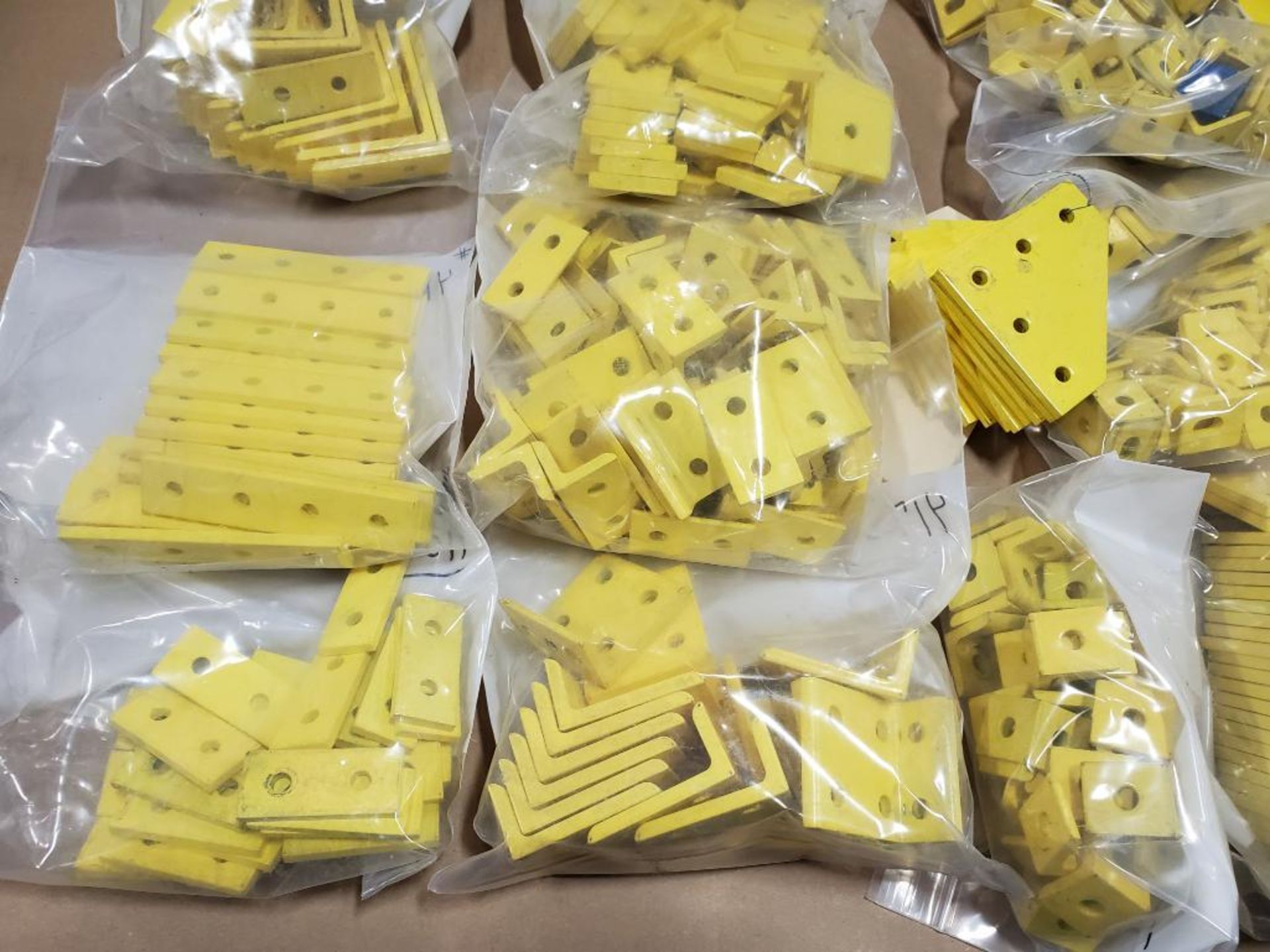 Pallet of assorted gold / yellow bracket hardware plates. Rexroth. New no boxes. - Image 4 of 13