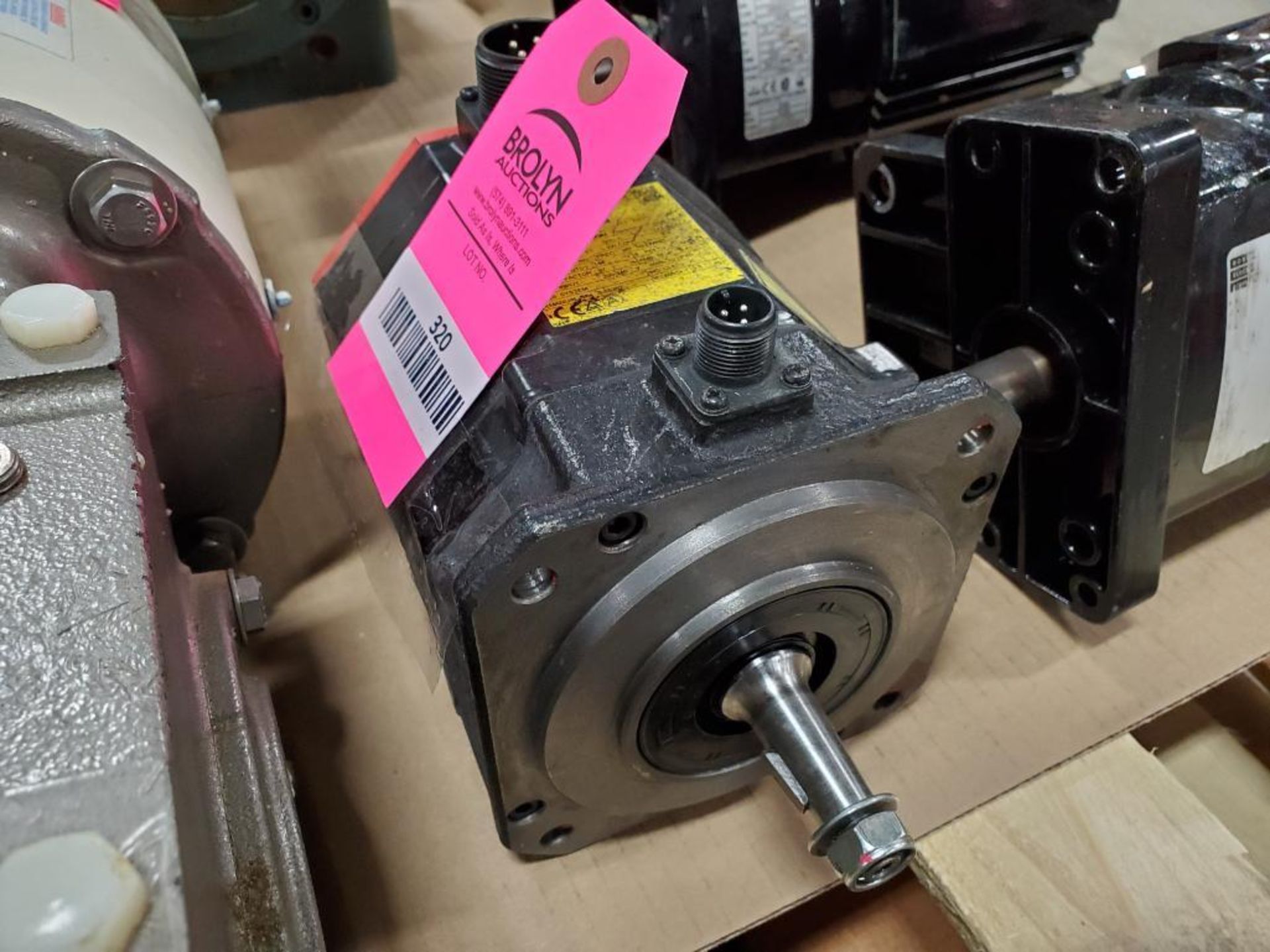 2.5kW Fanuc A06B-0235-B605 AC servo motor. 4000RPM. 200/240V.