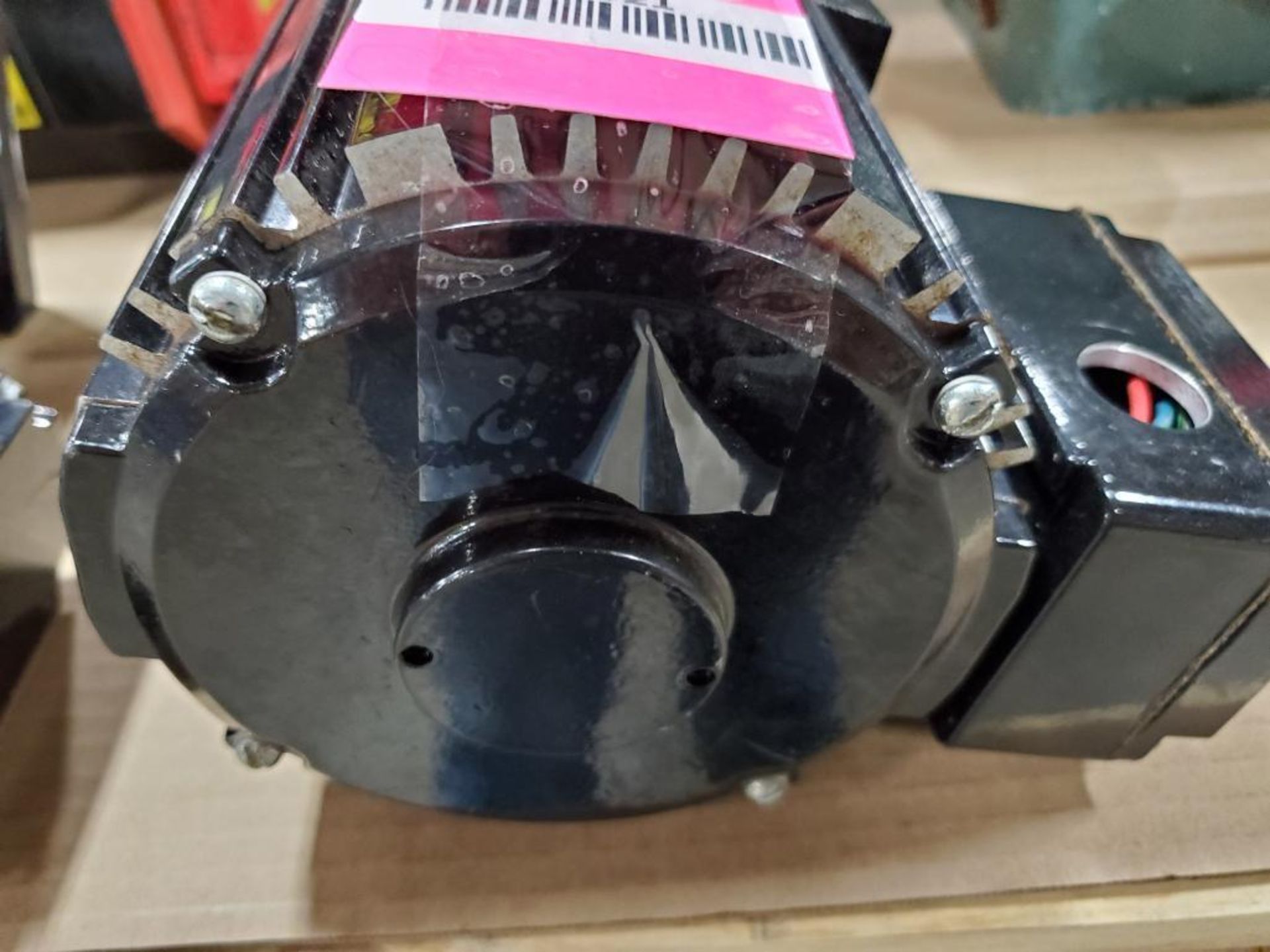 1/2HP Bodine Electric Company inverter duty gearmotor. PF0039AZ0020. 3PH, 230/460V, 170RPM. 10:1. - Image 5 of 6