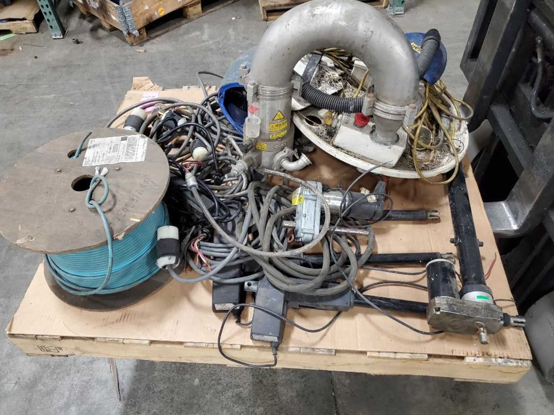 Pallet of assorted wiring, plugs, and electrical. - Image 16 of 16