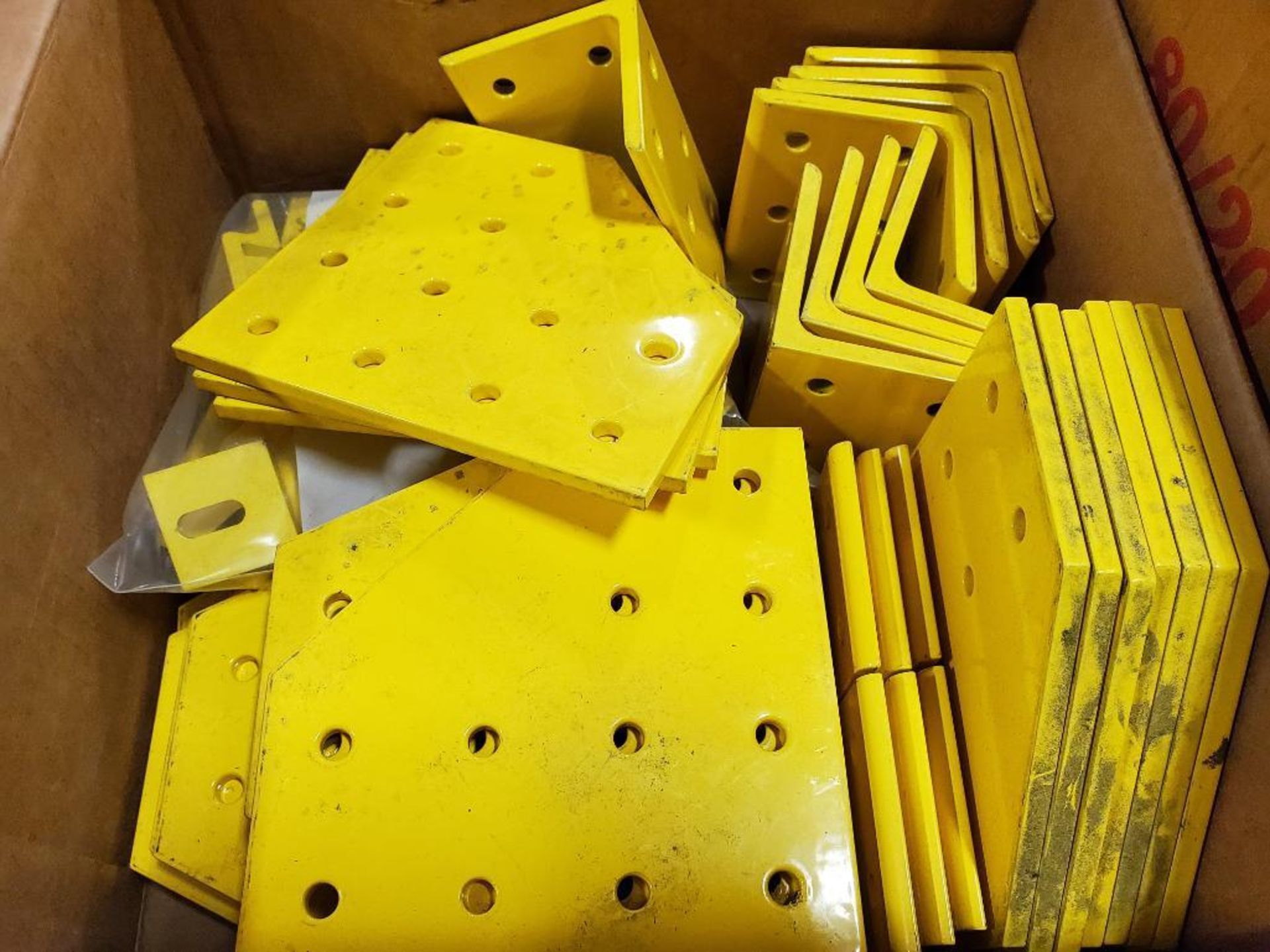 Pallet of assorted gold / yellow bracket hardware plates. Rexroth. New no boxes. - Image 12 of 13