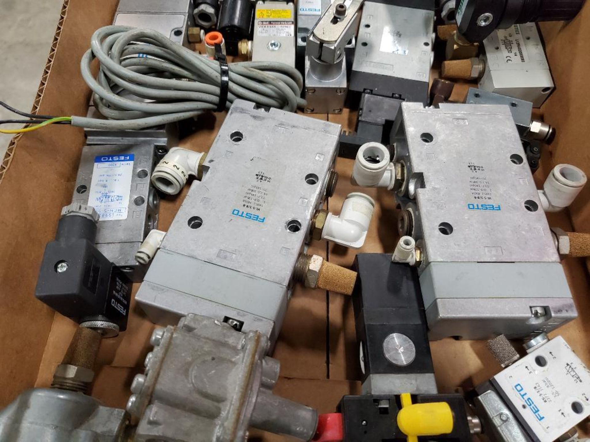 Assorted electrical and repair parts. - Image 9 of 10