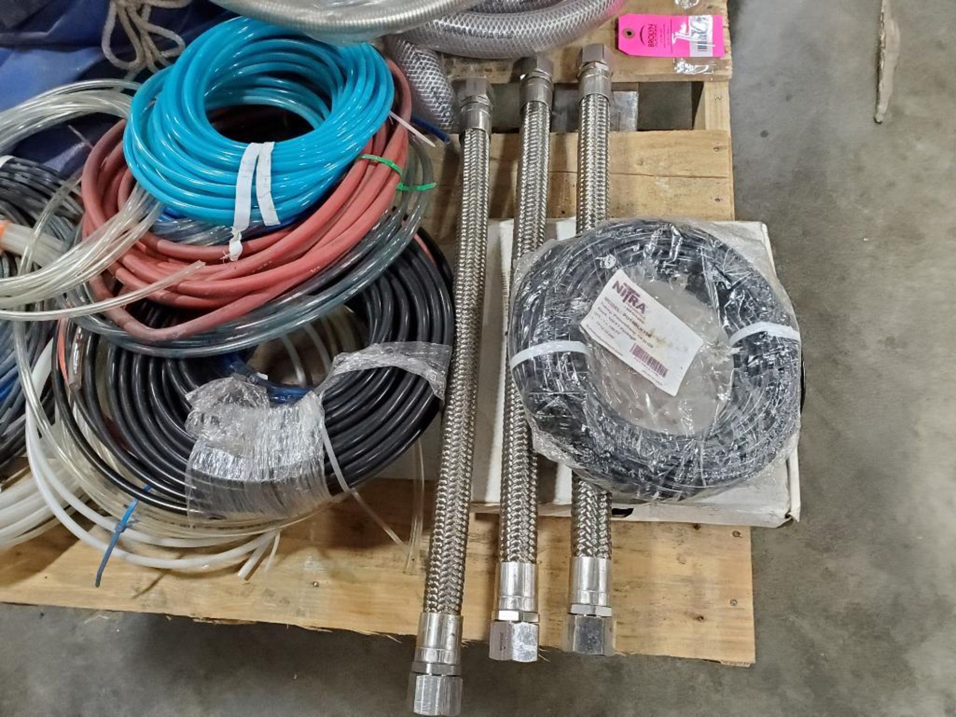 Pallet of assorted pneumatic and hydraulic tubing. - Image 9 of 11