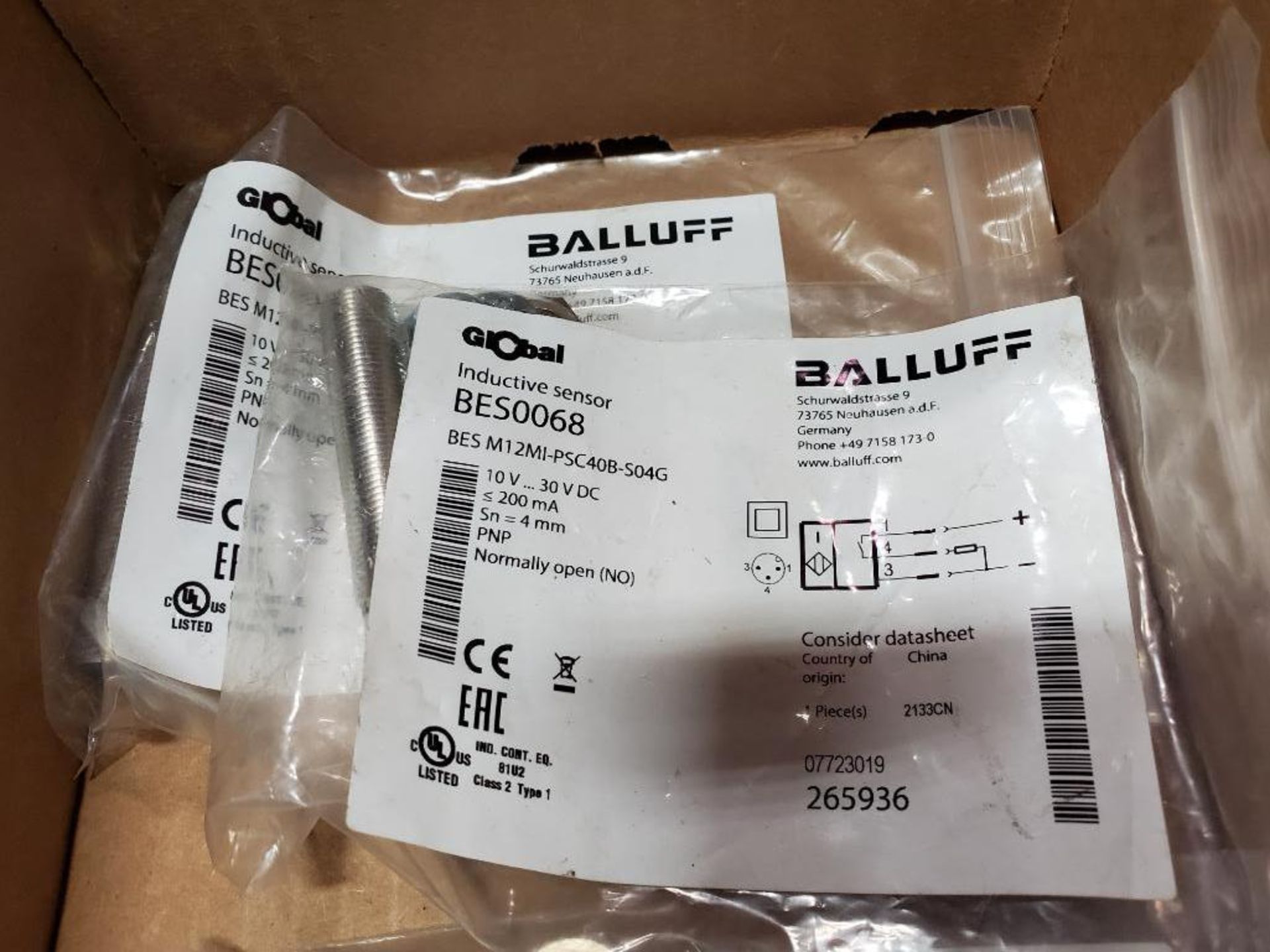 Qty 4 - Assorted Balluff inductive sensor. BES0068, BHS0021. New in package. - Image 3 of 5