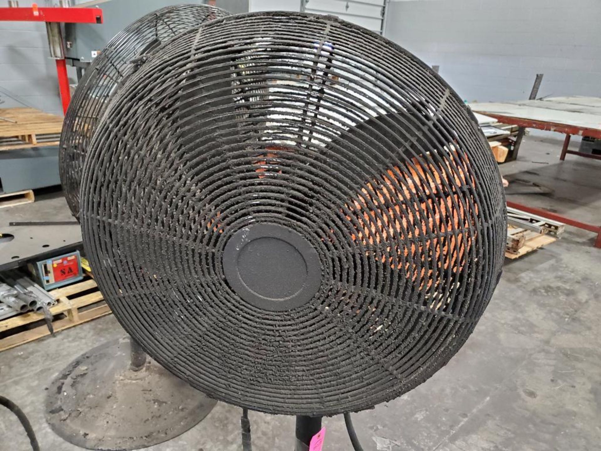 30in pedestal fan. 120v single phase. - Image 2 of 4