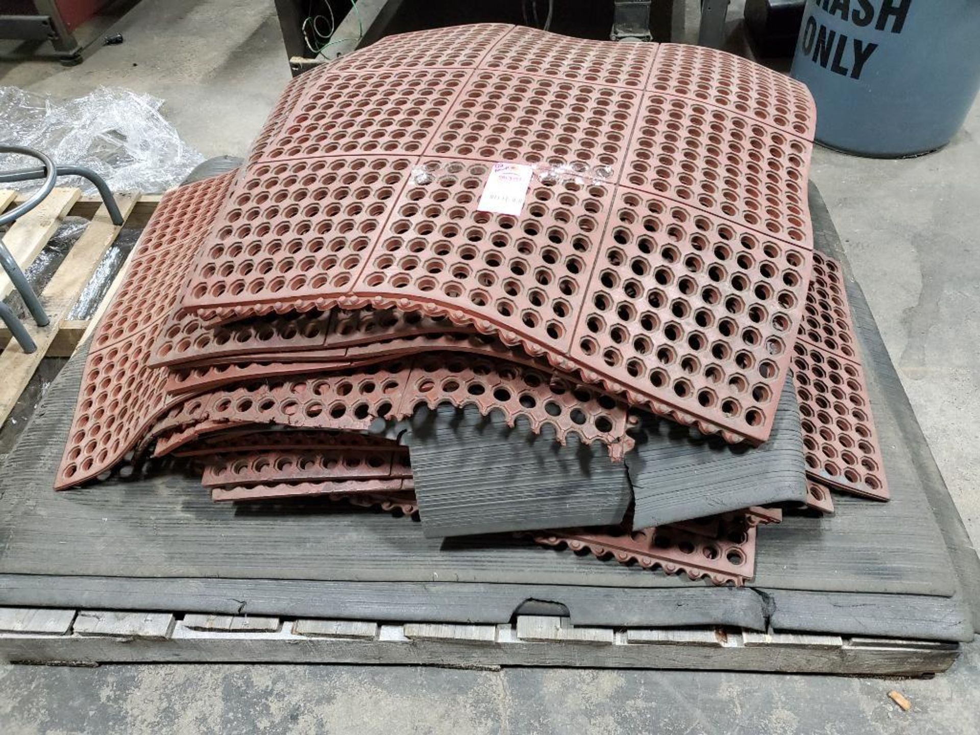 Pallet of assorted fatigue mats.