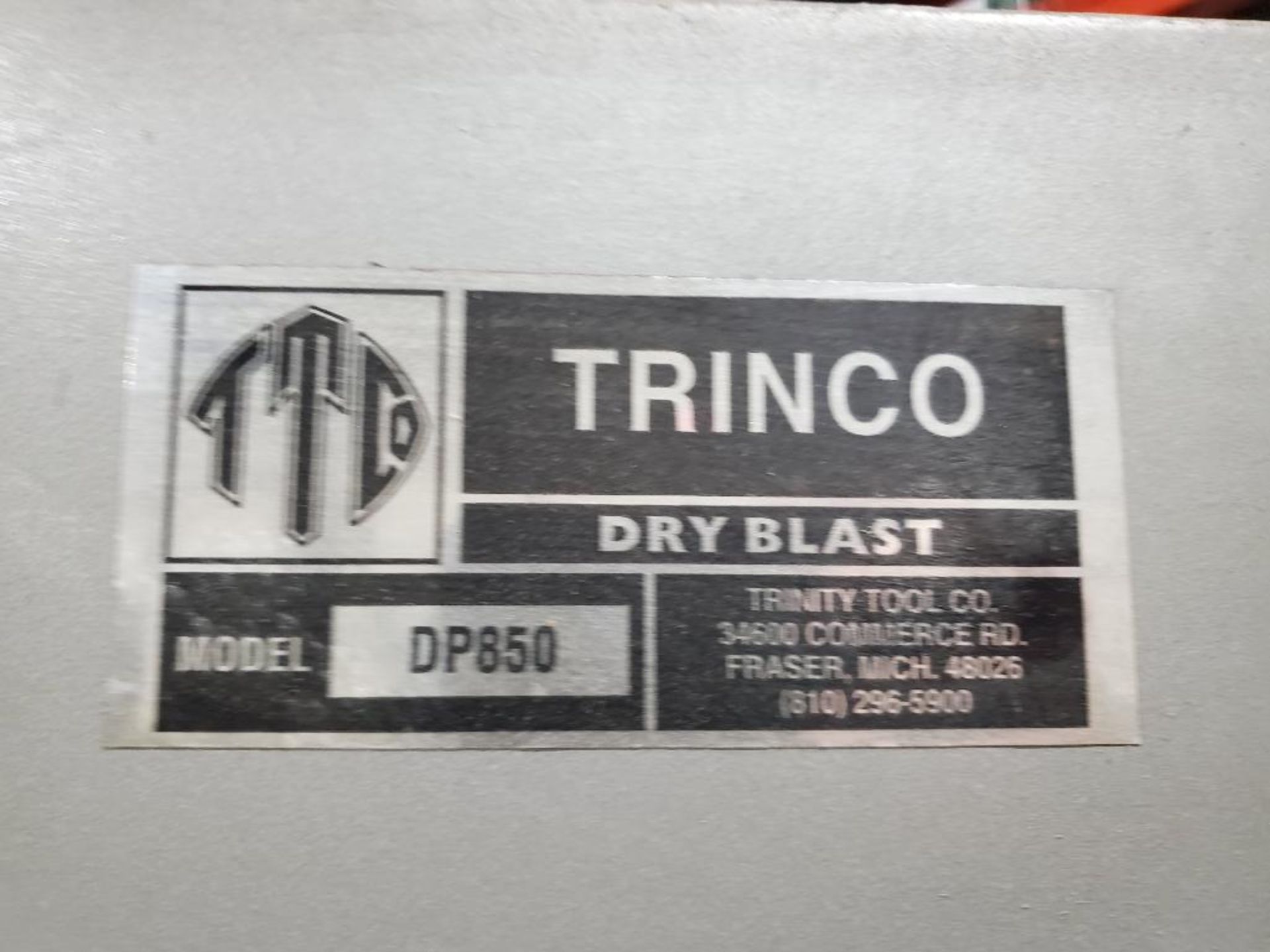 Trinco Dry Blast media blasting cabinet. Model 40X40SL/PC. Includes DP850 direct pressure cabinet. - Image 18 of 22