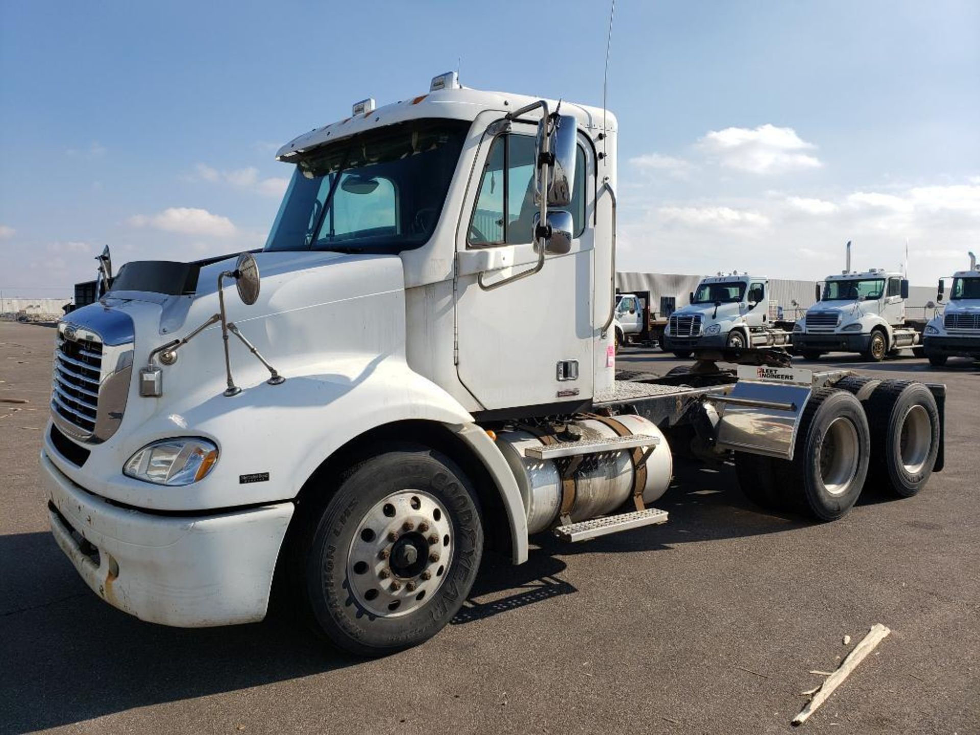 2006 Freightliner Columbia 112 Truck, VIN # 1FUJF0CV76LN73584