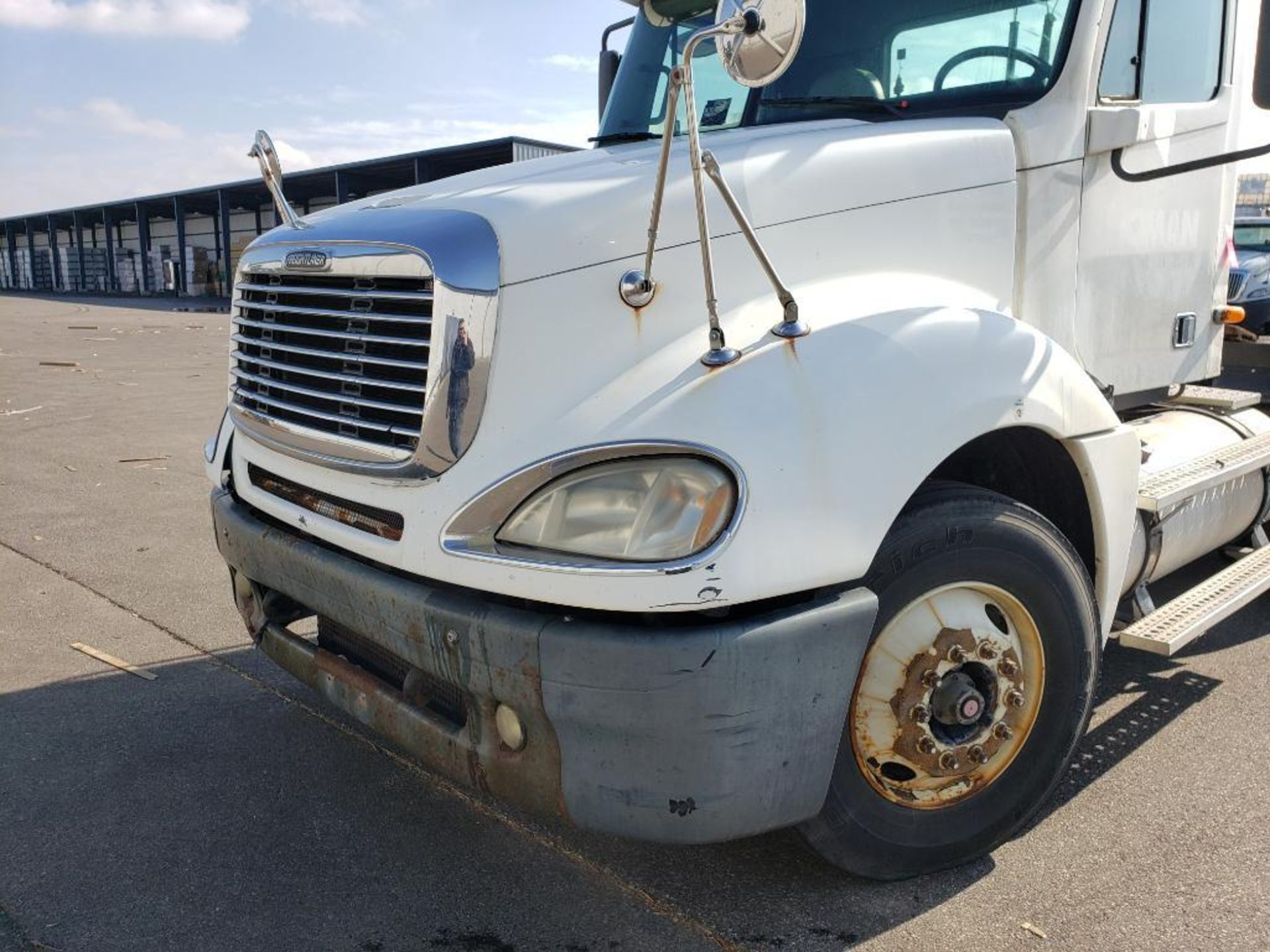 2004 Freightliner Columbia 120 Truck, VIN # 1FUJA6CK14PM13133 - Image 3 of 41