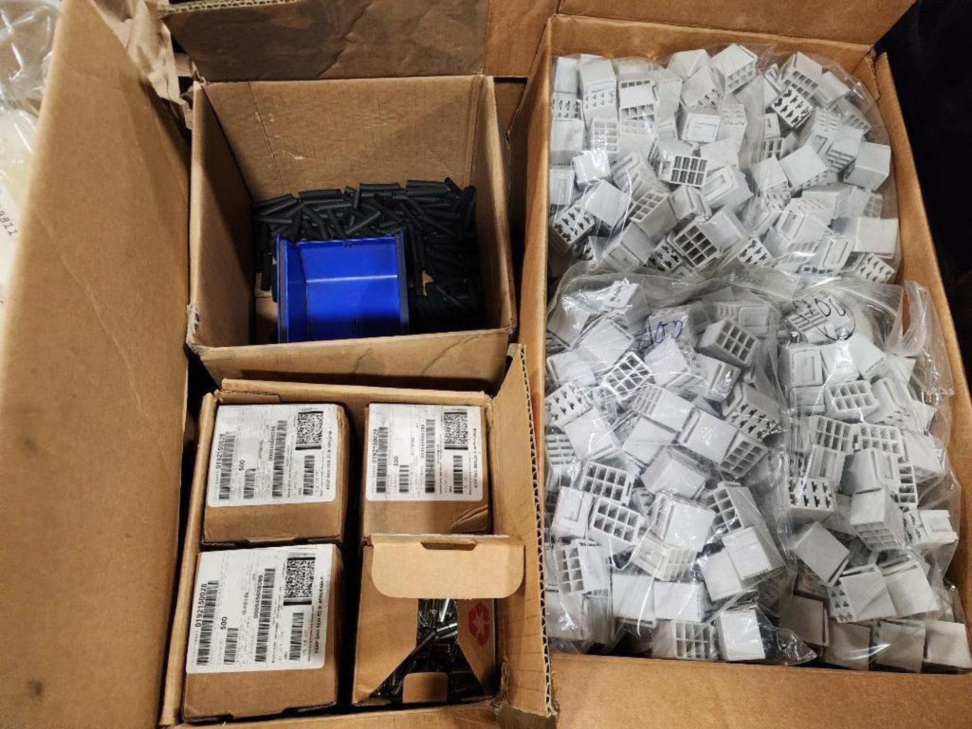 Pallet of assorted wire terminals. - Image 9 of 13