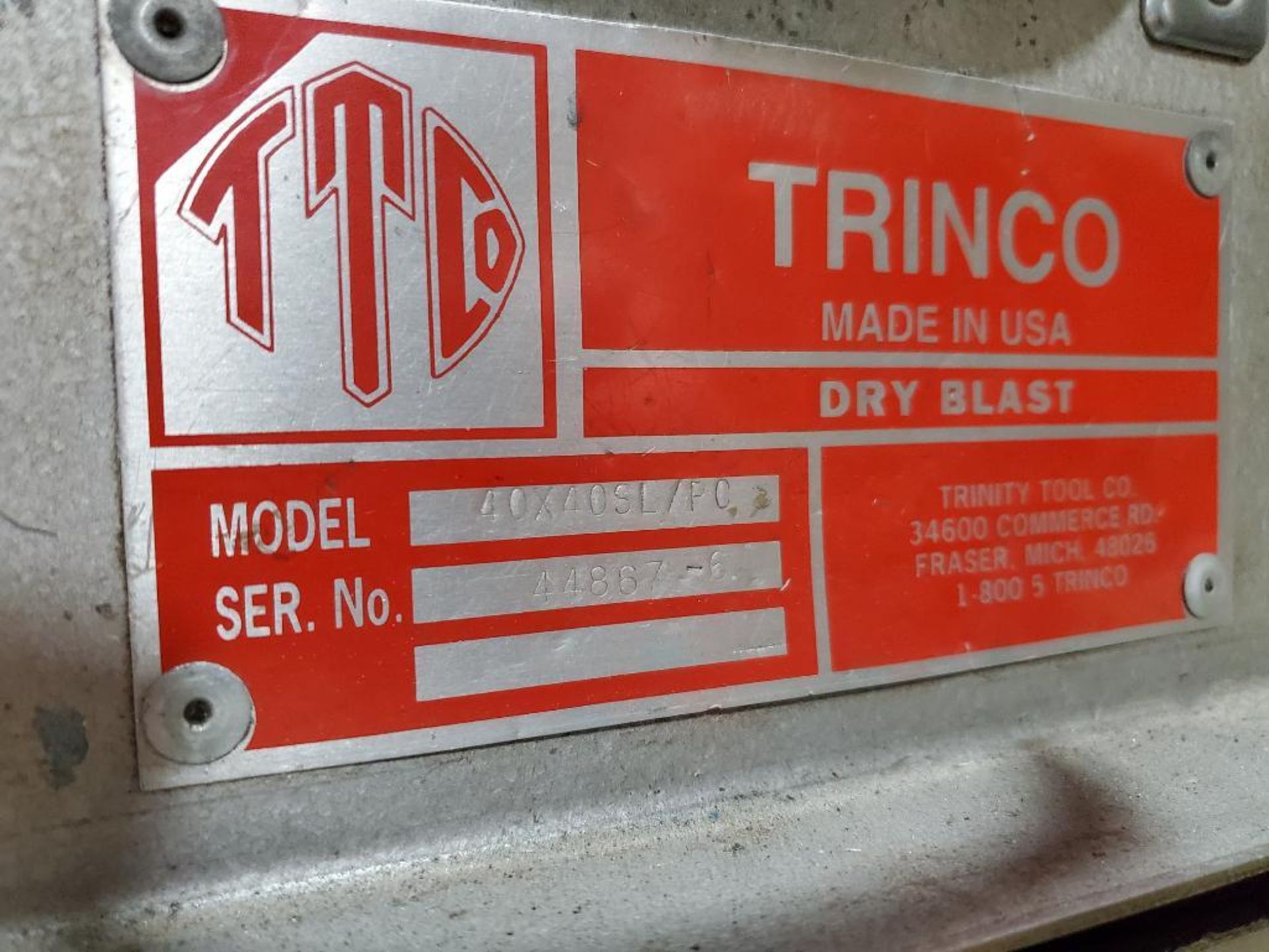 Trinco Dry Blast media blasting cabinet. Model 40X40SL/PC. Includes DP850 direct pressure cabinet. - Image 2 of 22