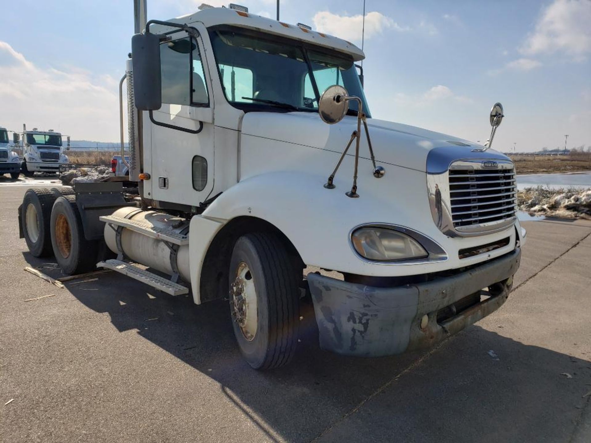 2004 Freightliner Columbia 120 Truck, VIN # 1FUJA6CK14PM13133 - Image 5 of 41