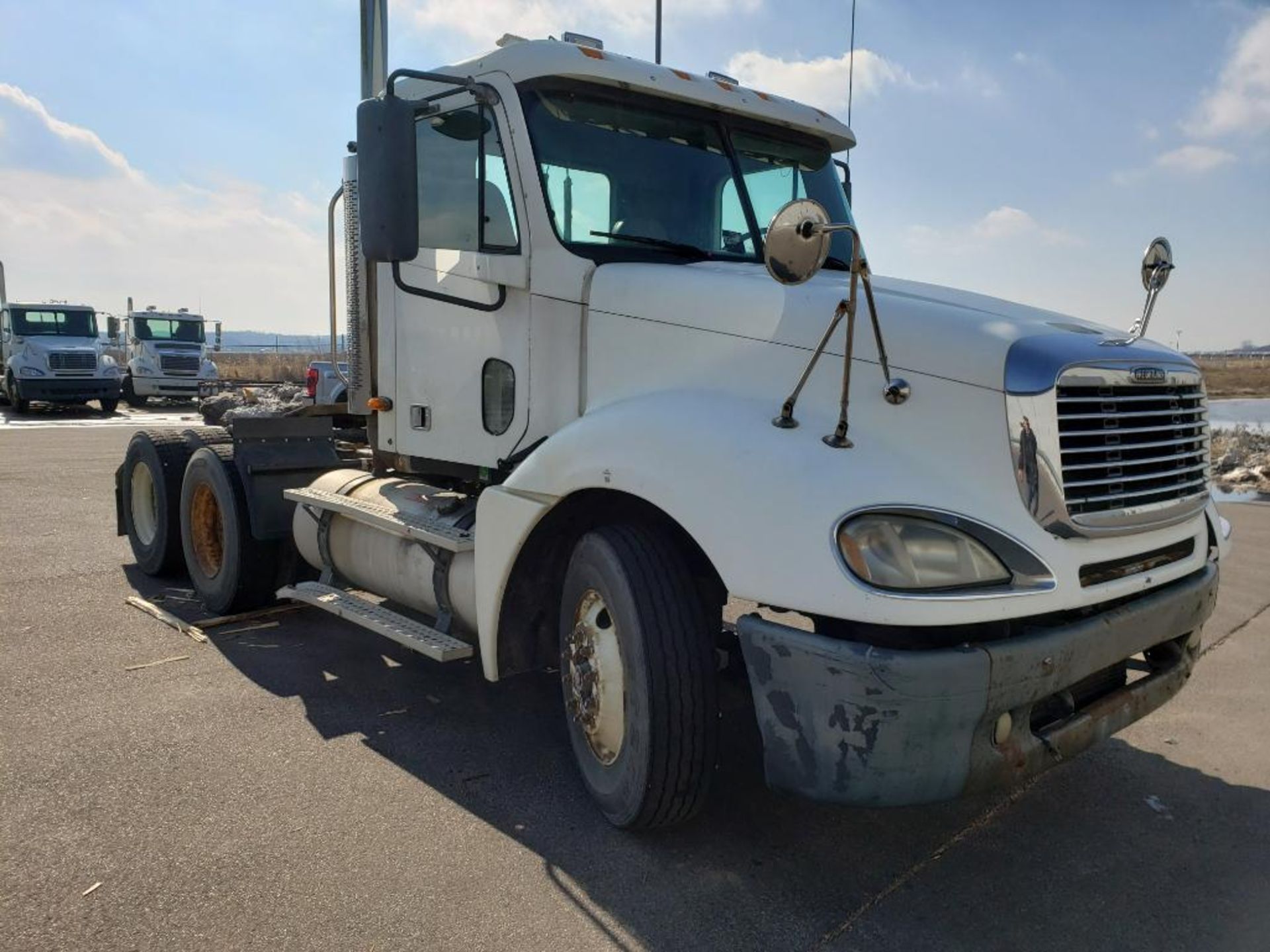 2004 Freightliner Columbia 120 Truck, VIN # 1FUJA6CK14PM13133 - Image 6 of 41