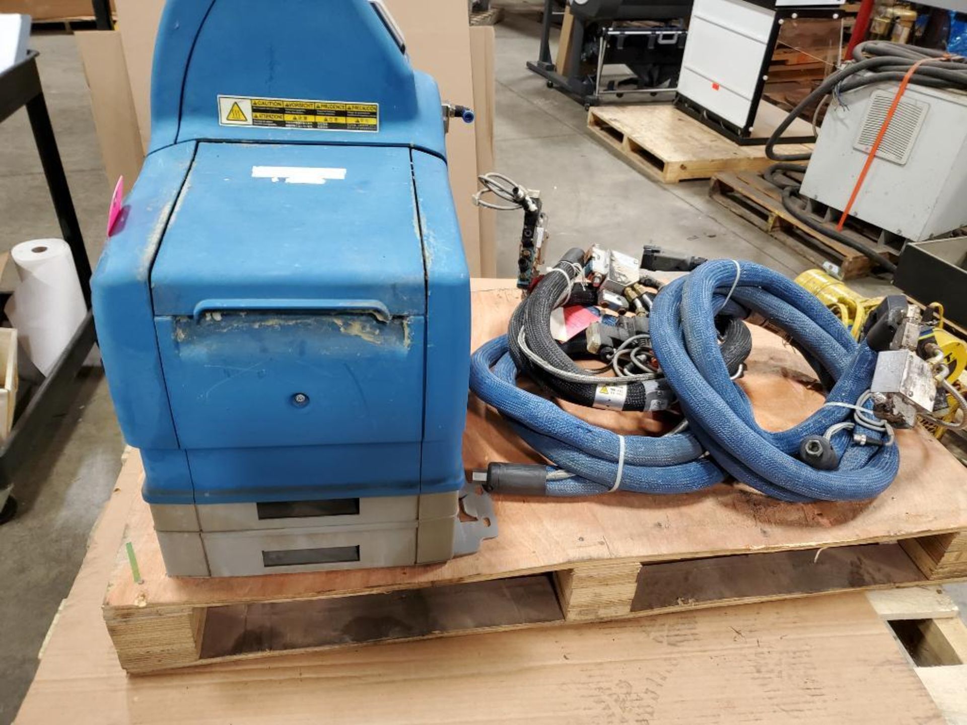 Nordson hot melt adhesive applicating machine. Model PRO Blue 7. Includes 2 hoses and heads. - Image 2 of 14