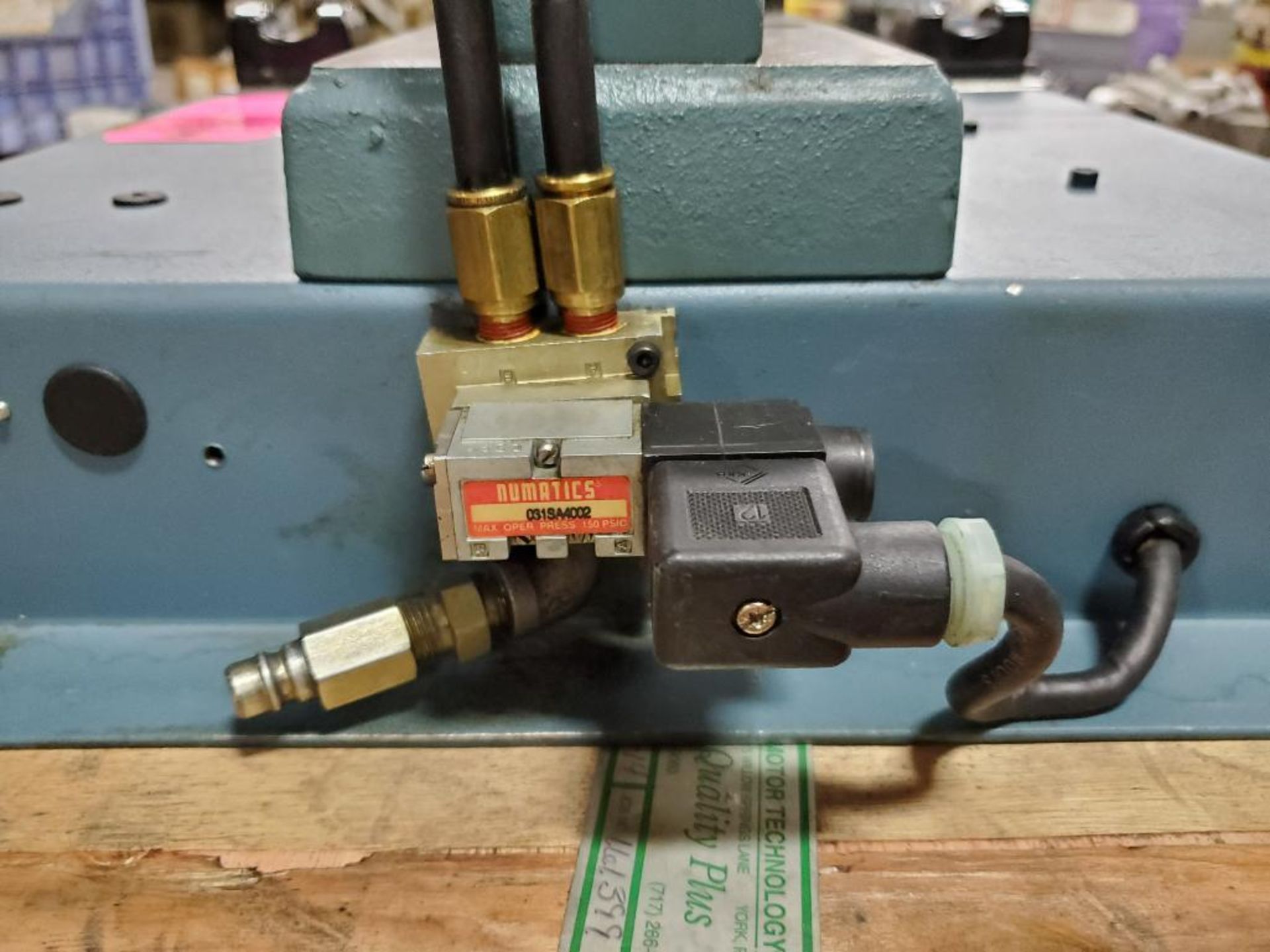 Janesville JT&M 500lb pneumatic arbor press. Model A-3066-01. - Image 10 of 11