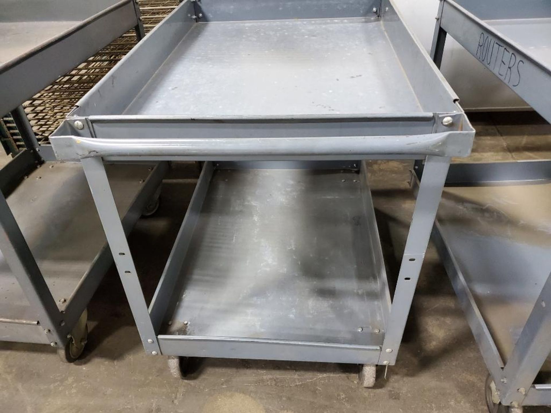 Metal shop cart. 24in x 35in x 32in . - Image 2 of 3