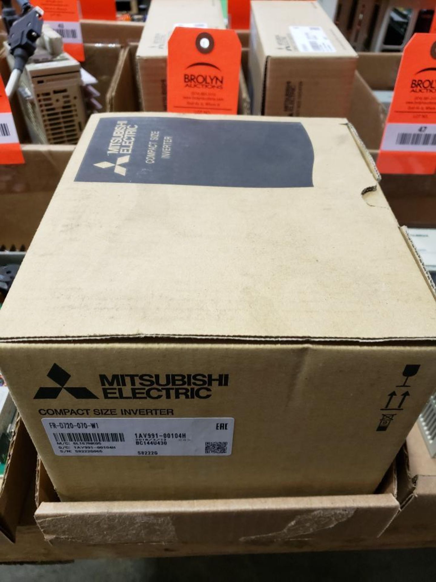 Mitsubishi Electric FR-D720-070-W1 compact size inverter. New in box.