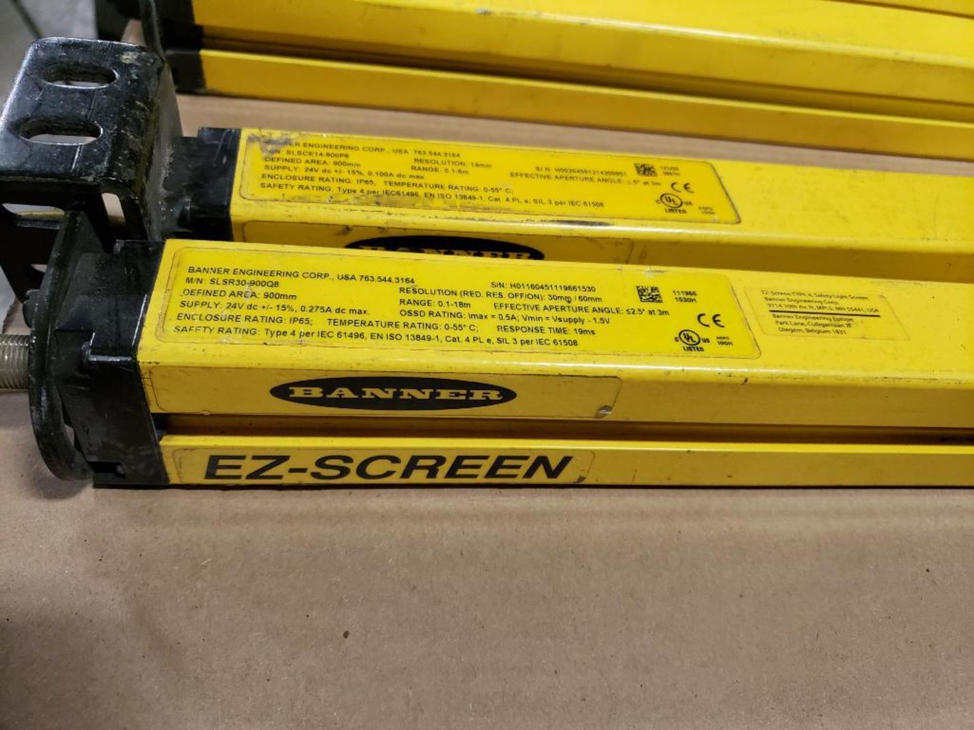 Banner EZ-Screen light curtain set. SLSR30-900Q8, SLSCE14-900P8. - Image 2 of 6