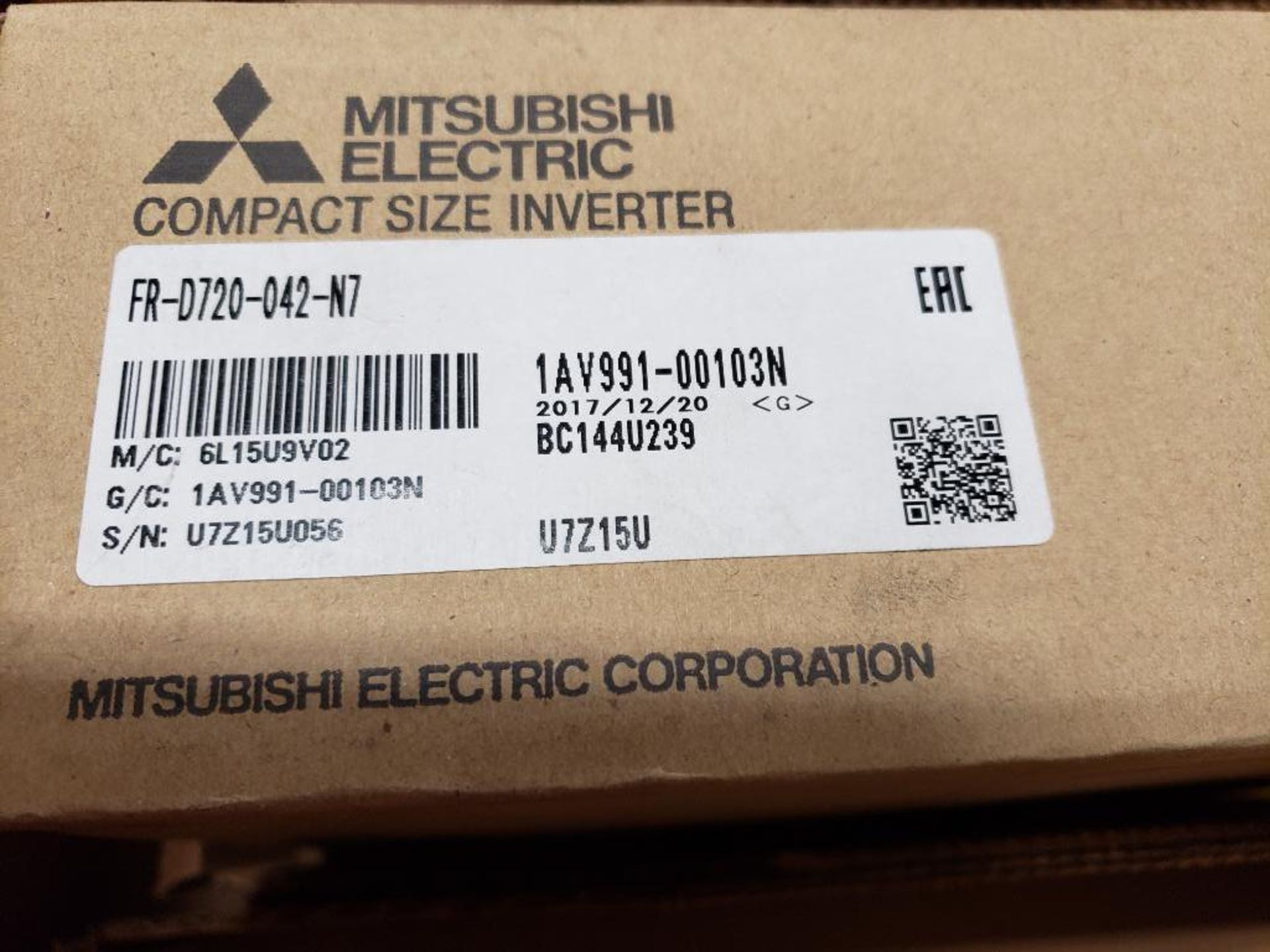 Mitsubishi Electric FR-D720-042-N7 compact size inverter. New in box. - Image 2 of 3