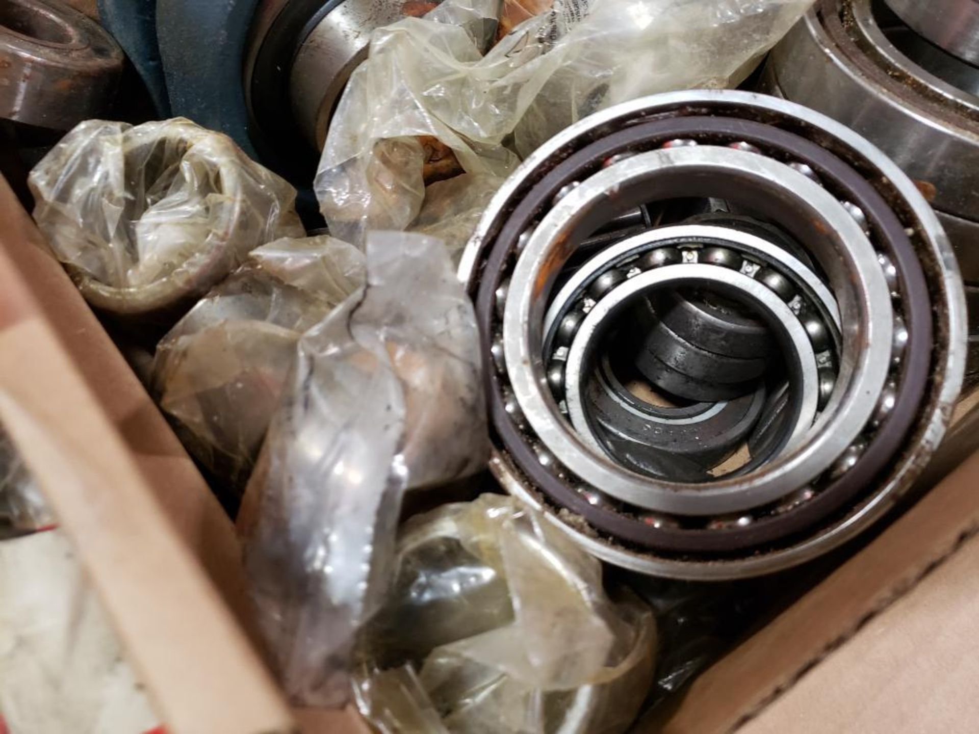 Assorted bearings and flange bearings. - Image 3 of 6