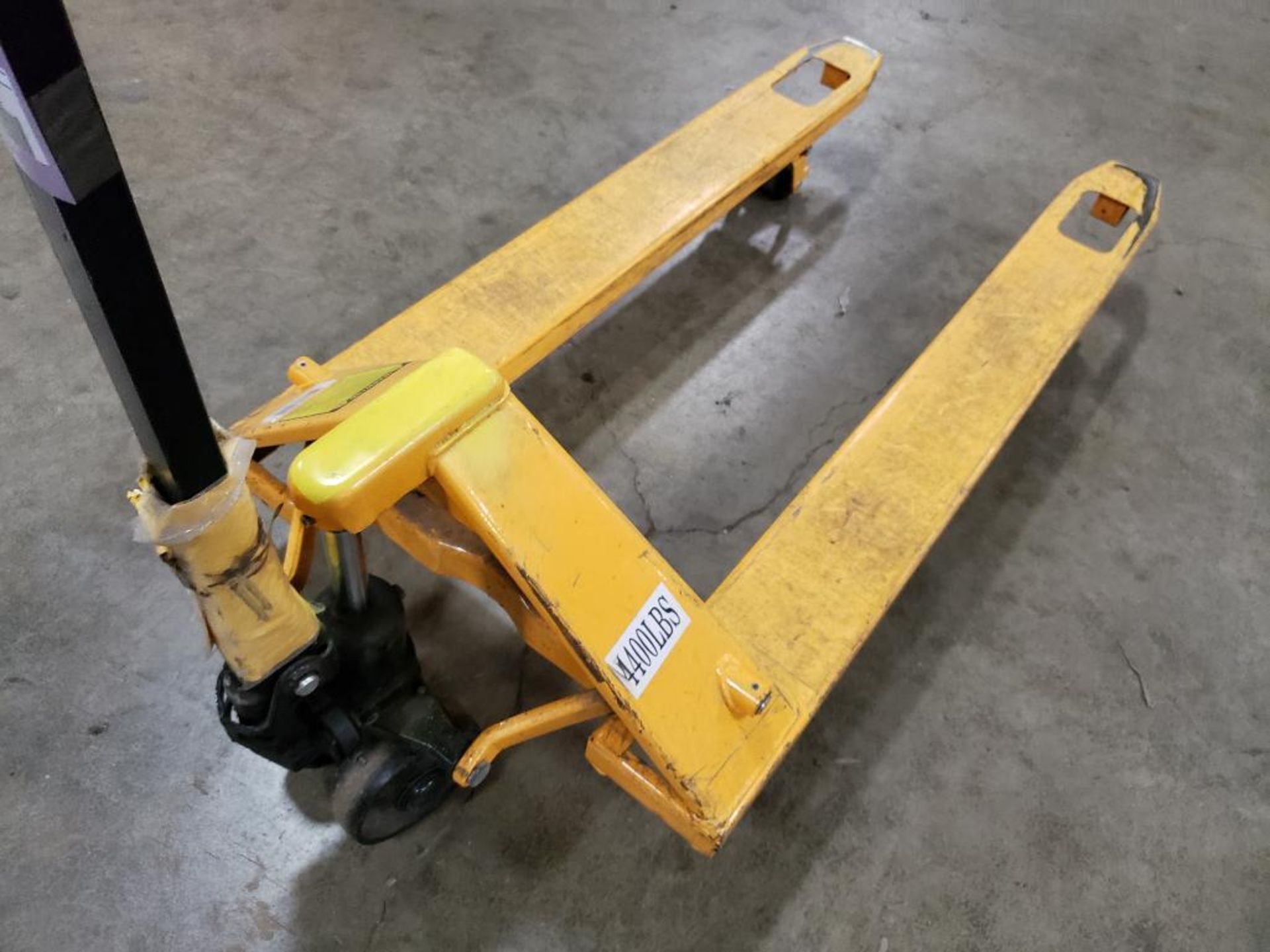 Model: 31001 Hand pallet jack truck 4400LBS Cap. - Image 3 of 9