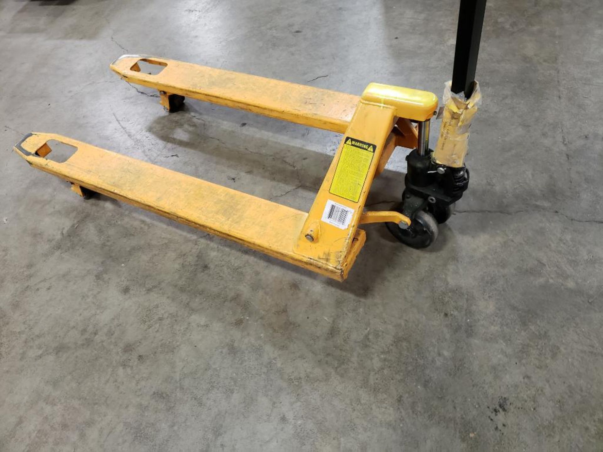 Model: 31001 Hand pallet jack truck 4400LBS Cap. - Image 9 of 9