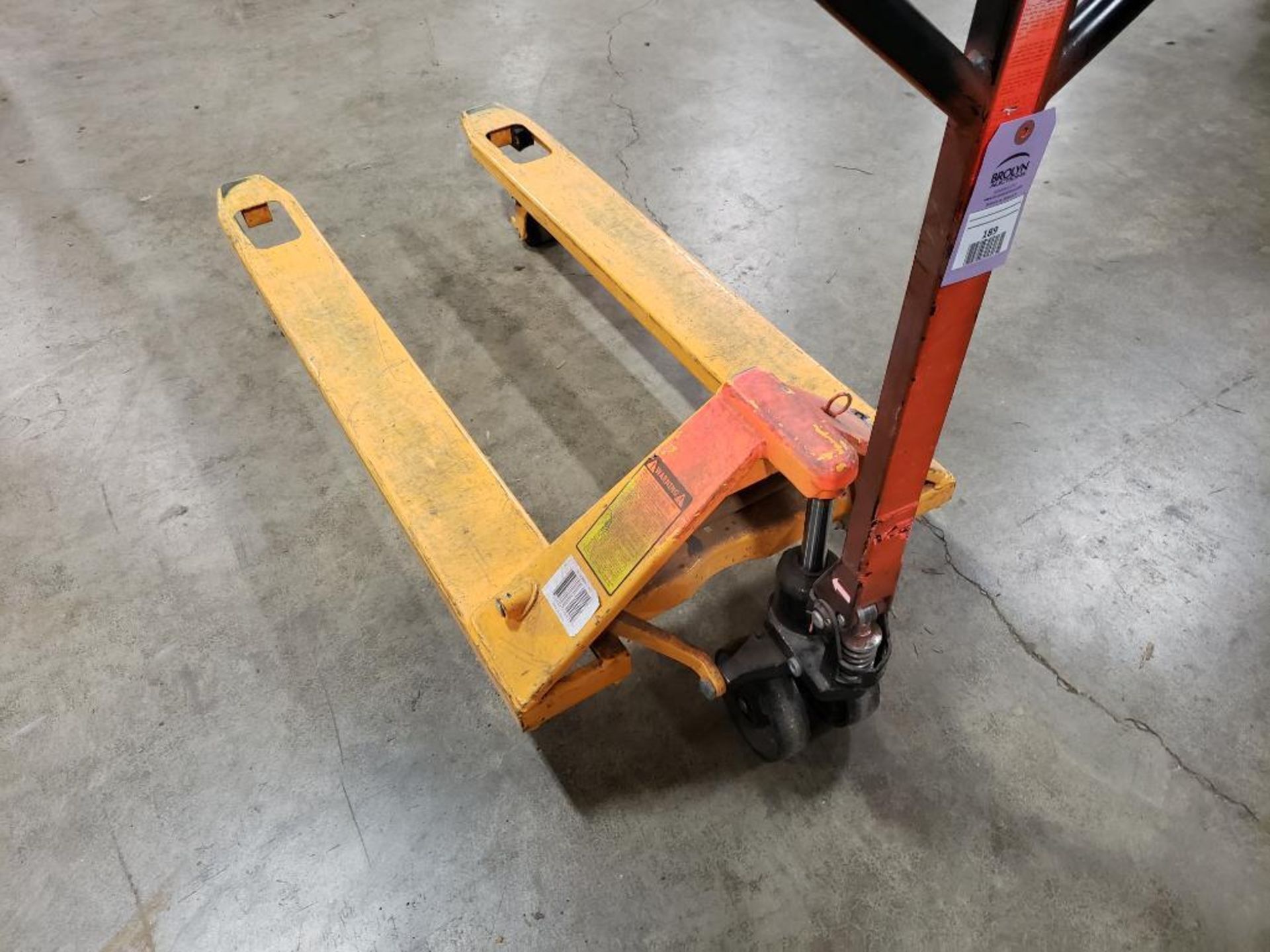 Model: 31001 Hand pallet jack truck 4400LBS Cap. - Image 2 of 6