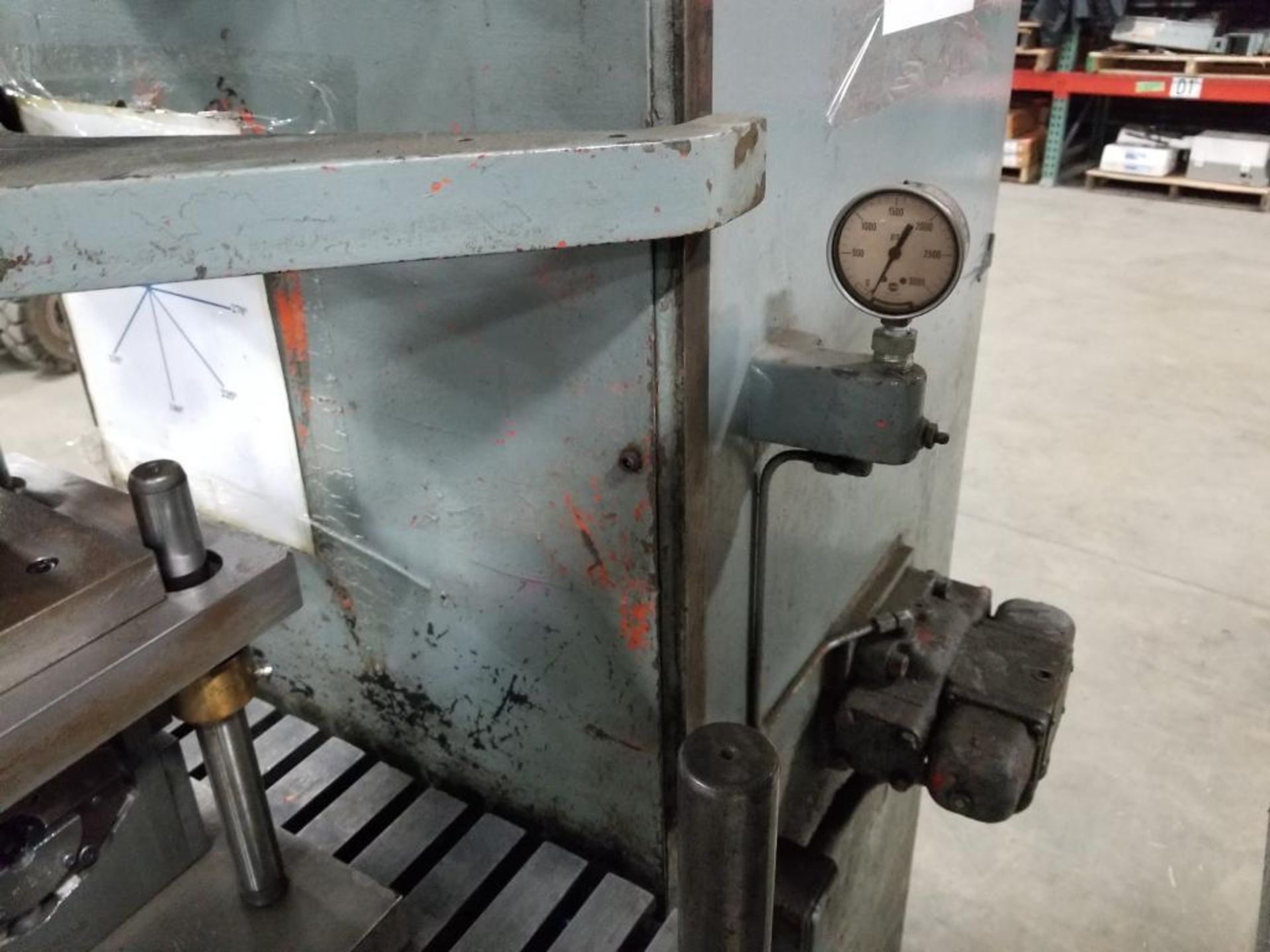 15 ton Hannifin hydraulic C-frame press. Model F150-22-BB1. Serial number F39693. - Image 9 of 16