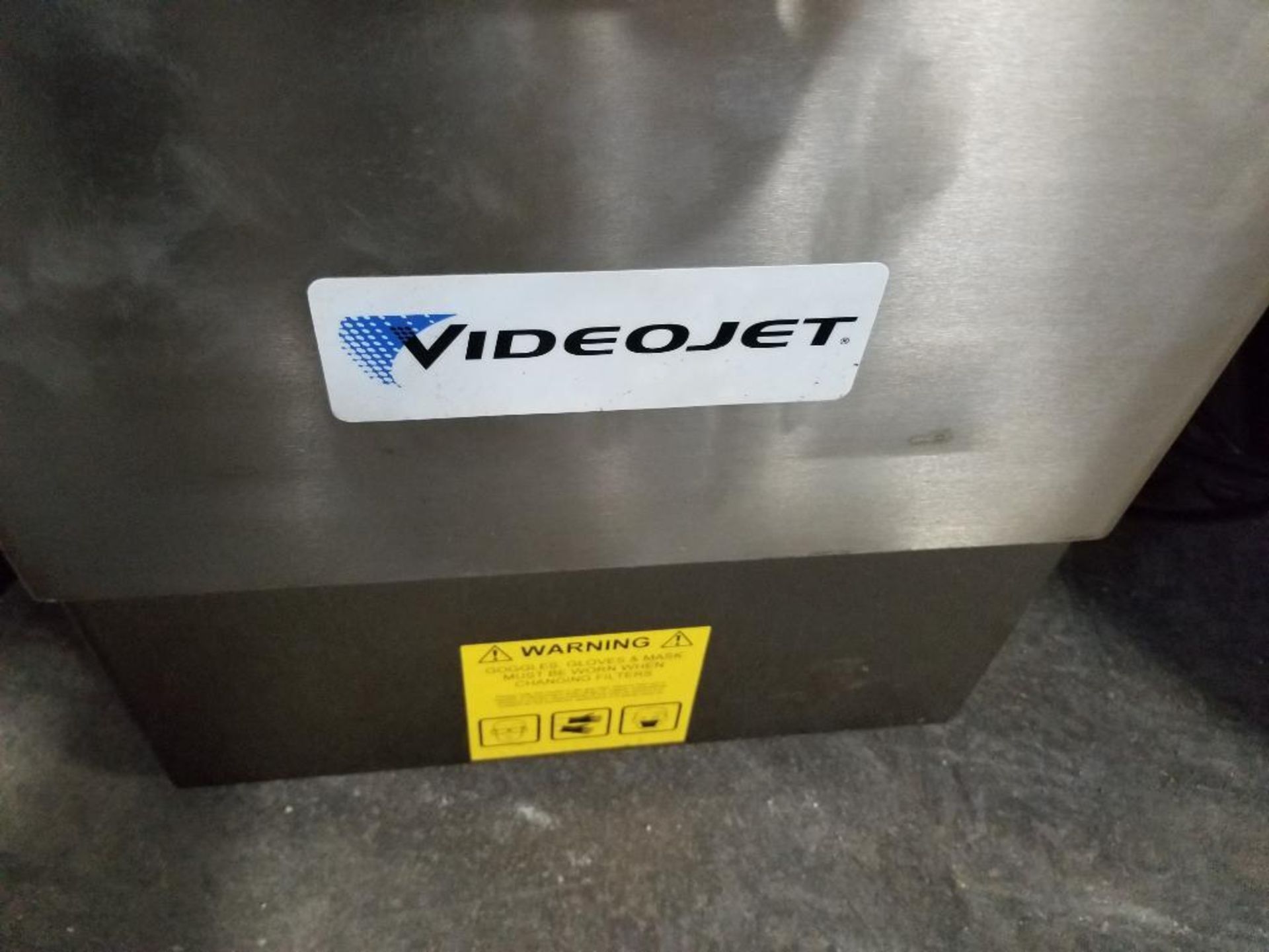 Videojet laser marking system. Unit does include dust collector and blower not pictured. - Image 15 of 21