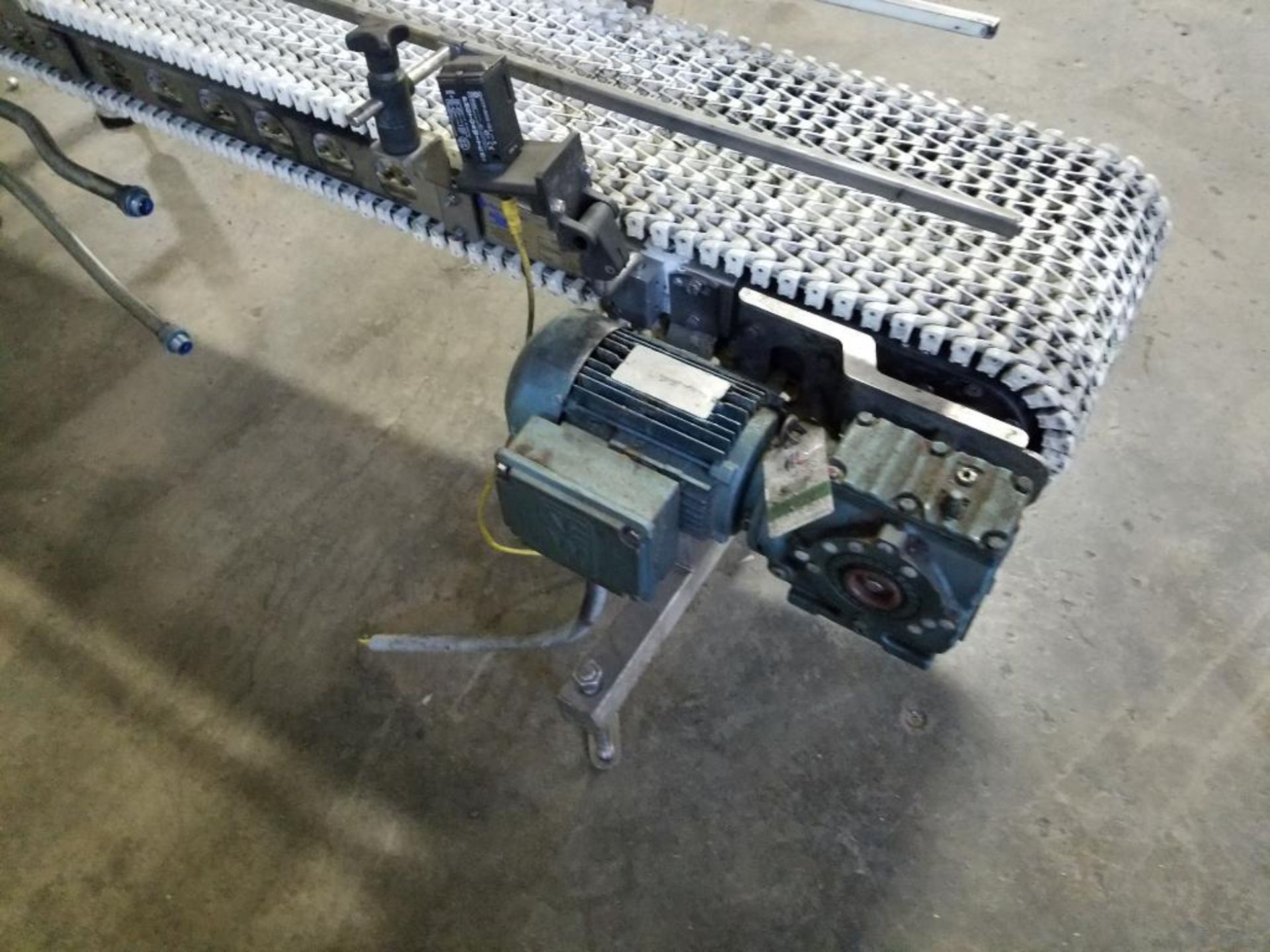 Food grade powered conveyor. 12ft long x 12in wide. - Image 3 of 10