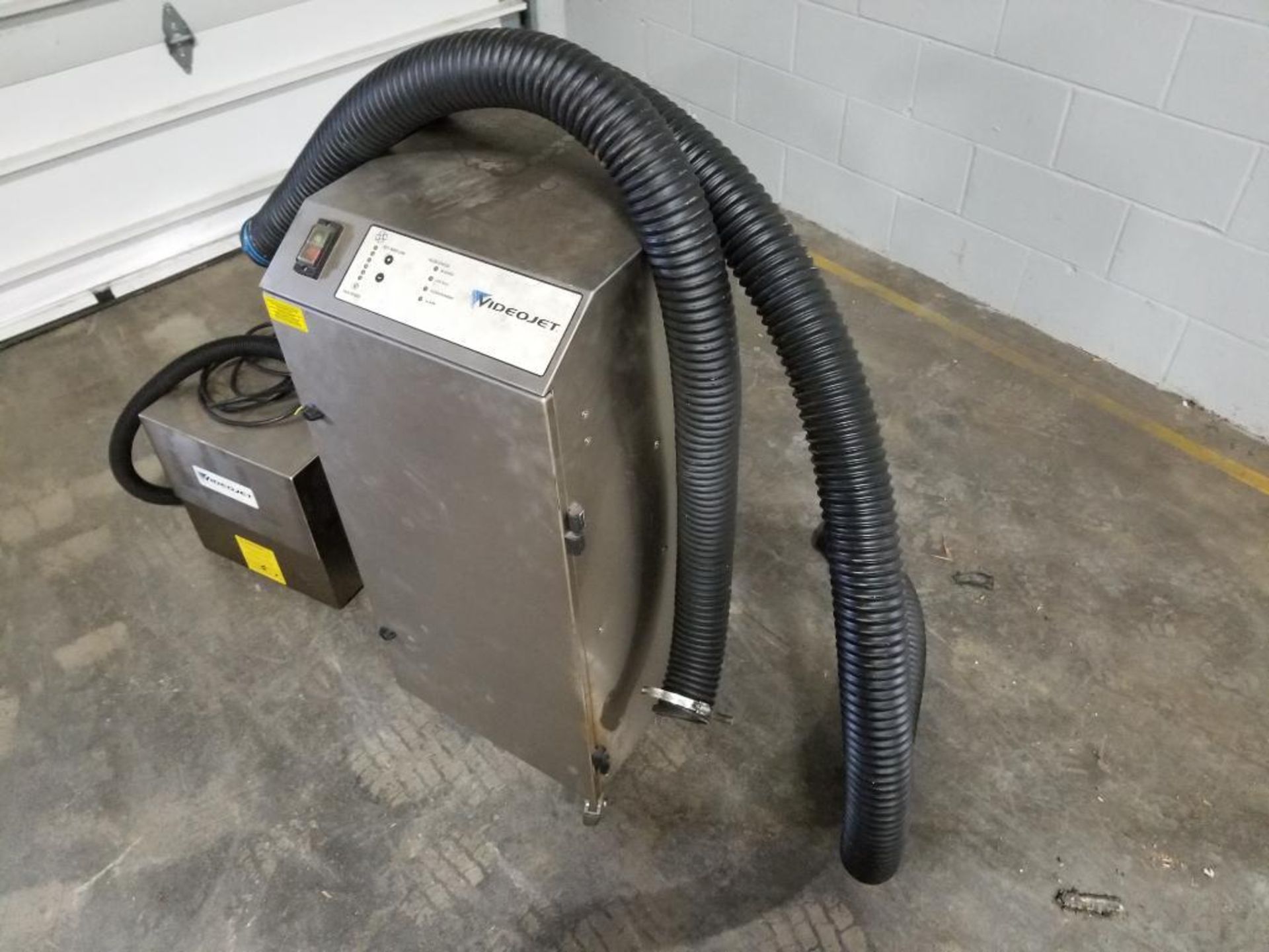 Videojet laser marking system. Unit does include dust collector and blower not pictured. - Image 17 of 21