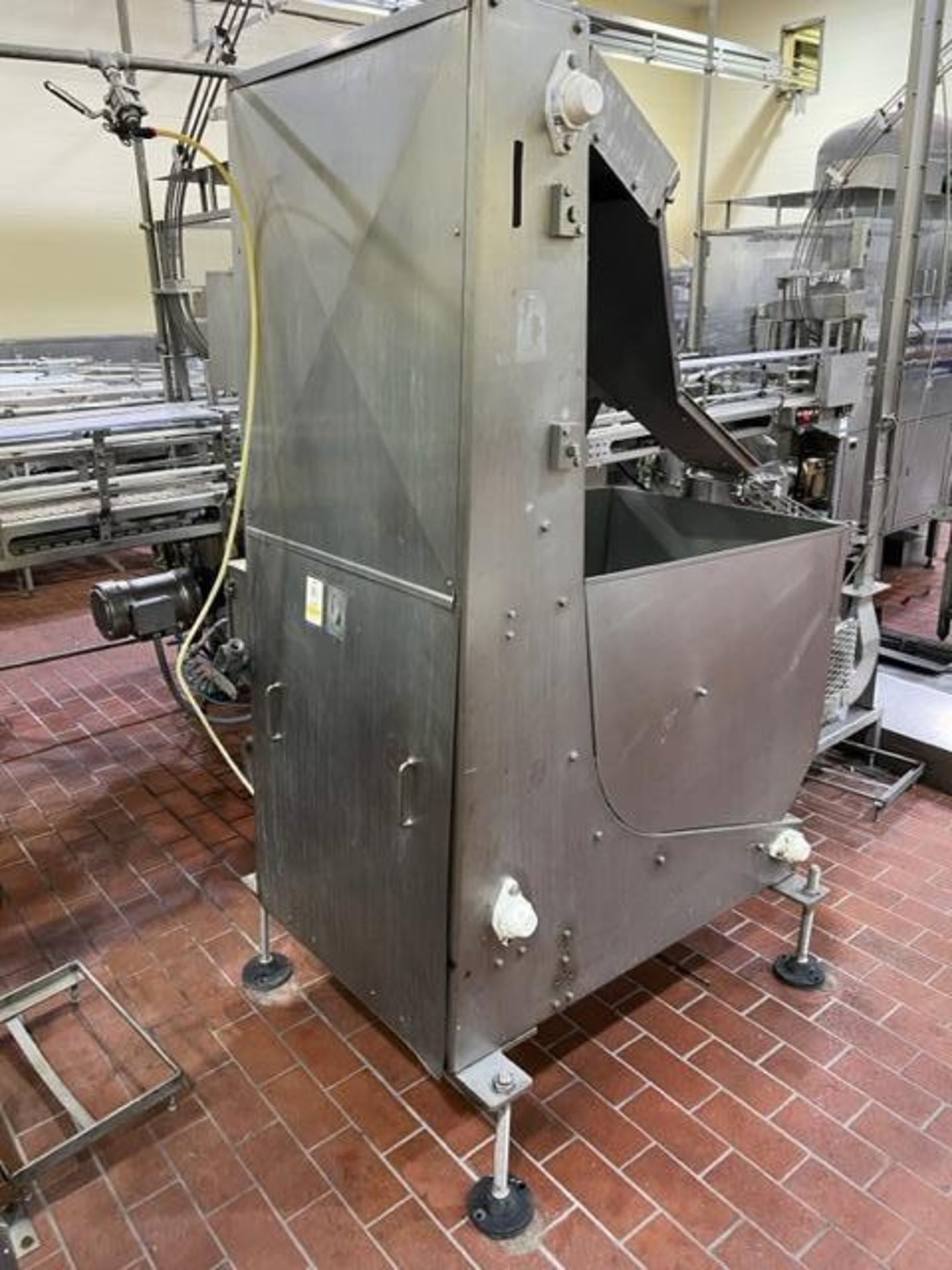 Sealright elevator waterfall style lid / cap sorter feeder. Model 3000. Includes blower. - Image 7 of 18