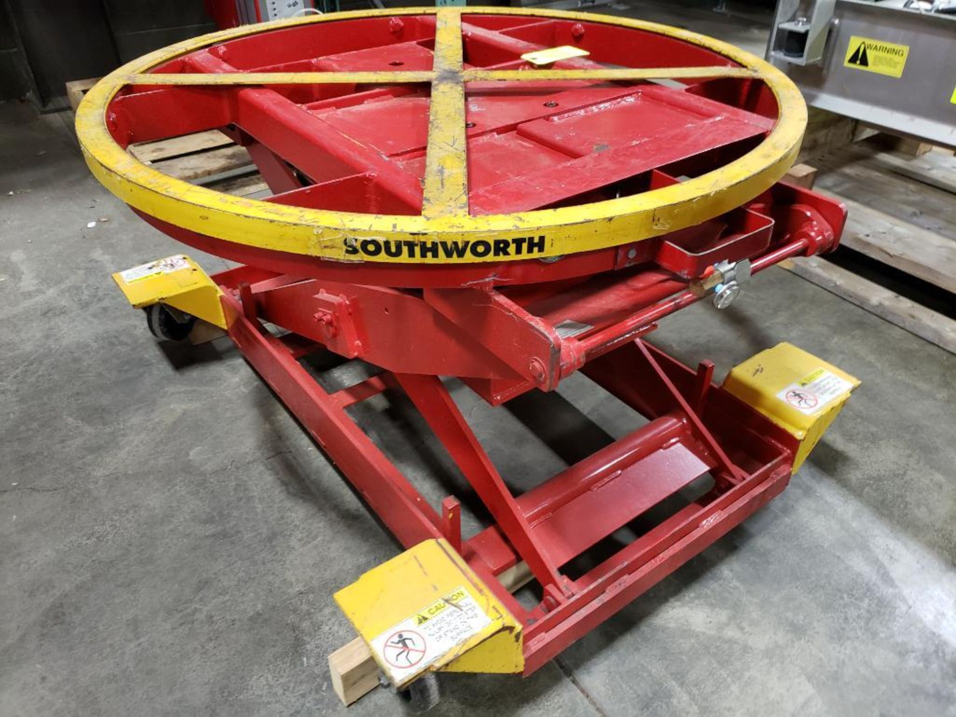 Southworth PPAL pneumatic lift table. 44" diamter. - Image 5 of 7