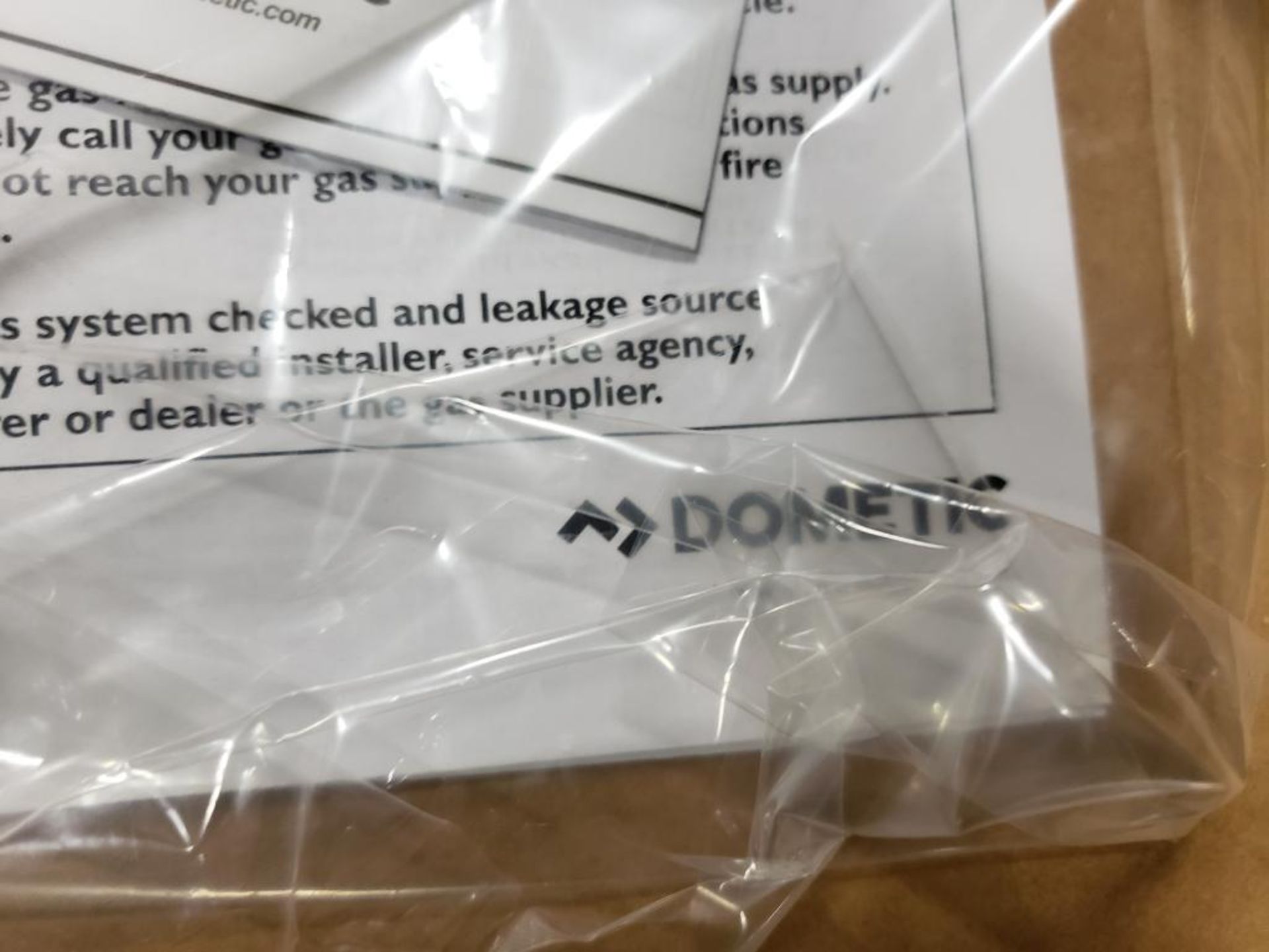 Qty 16 - Dometic drop in propane cooktop with closing cover. Part number PI8022. (4pk per box) - Image 11 of 15