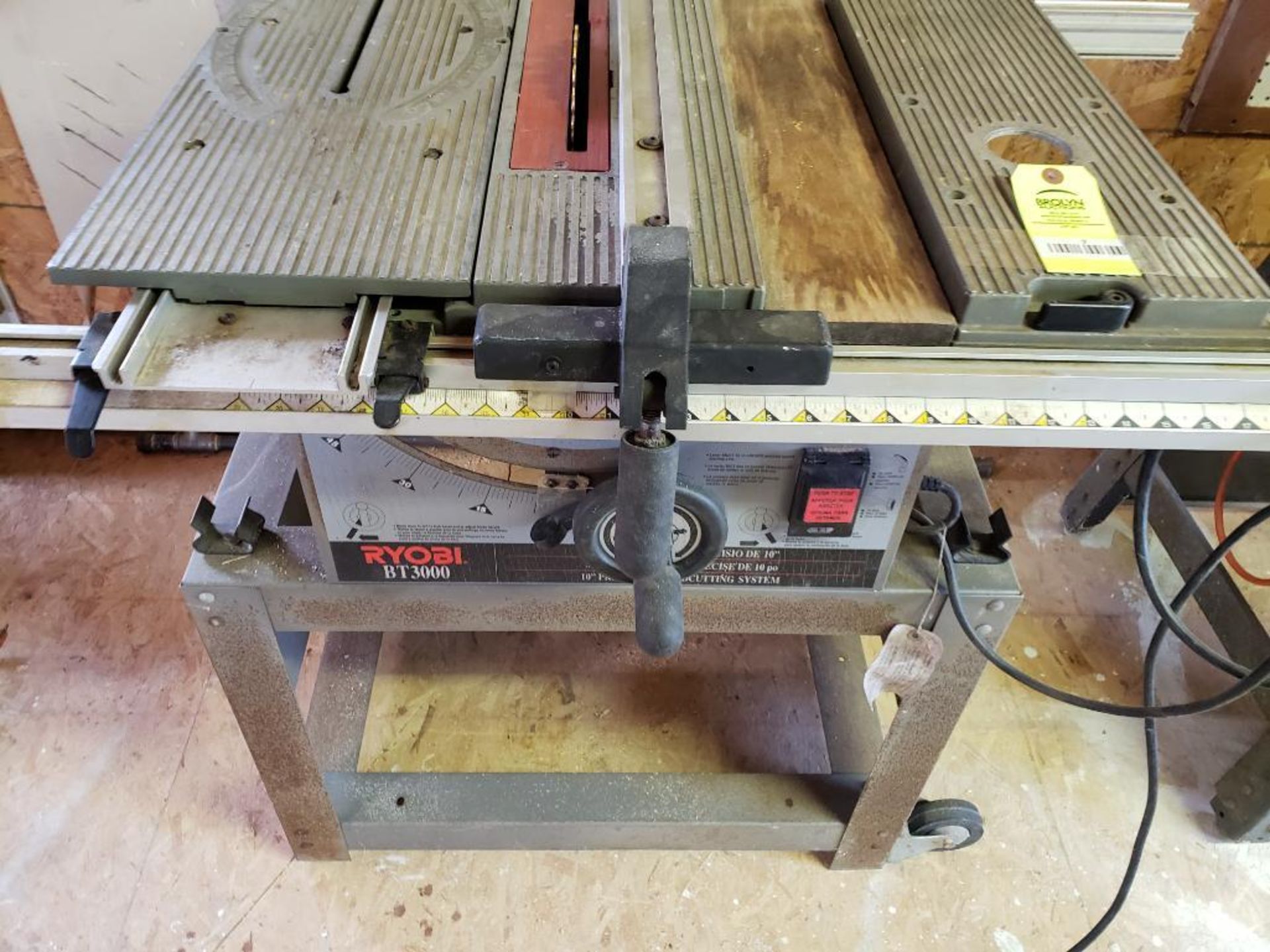 Ryobi table saw. 10in blade. Model BT3000. 120v single phase.