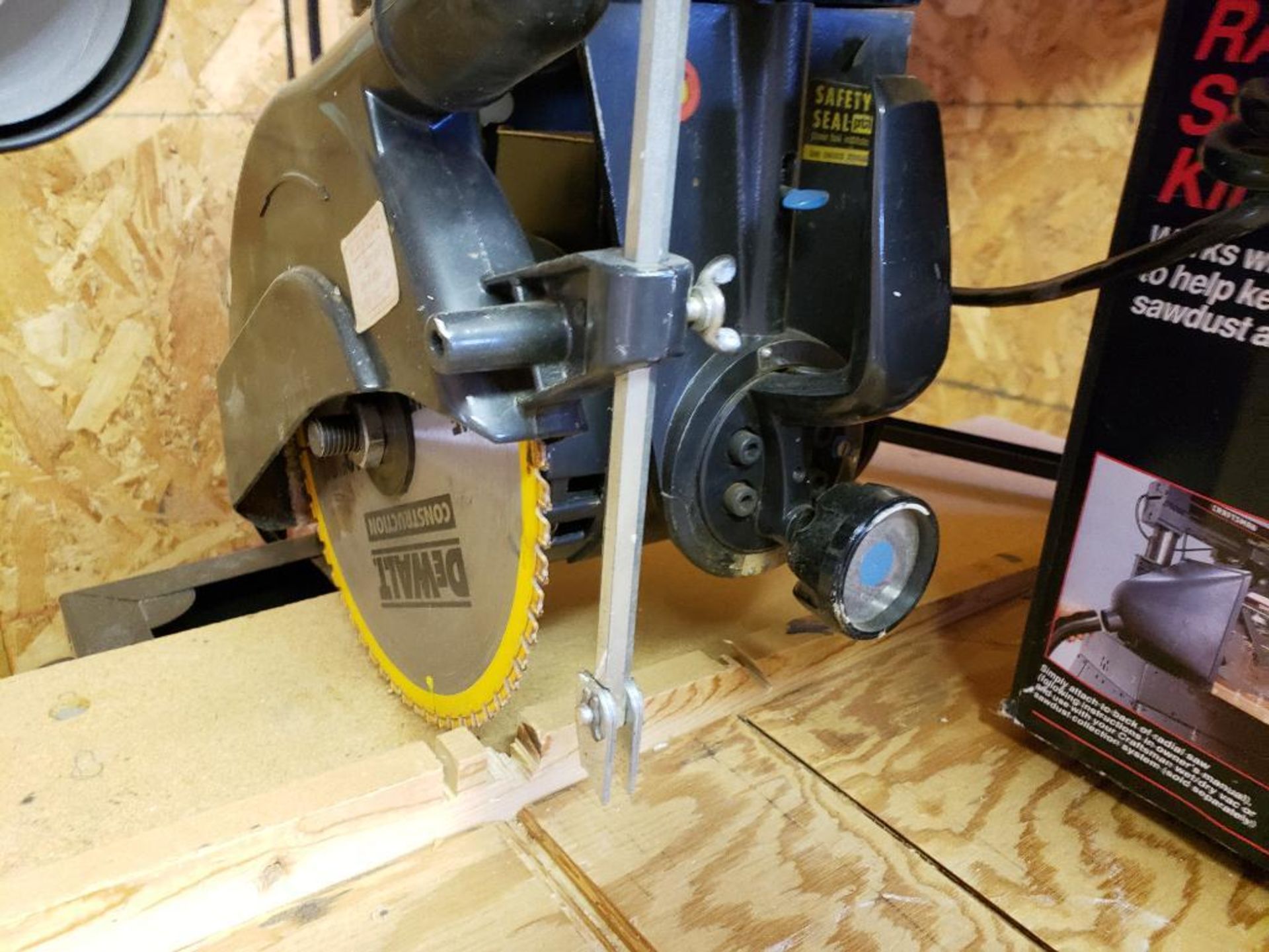 Craftsman radial arm saw. 10in blade.115v single phase. W/ dust collection kit. - Image 12 of 15