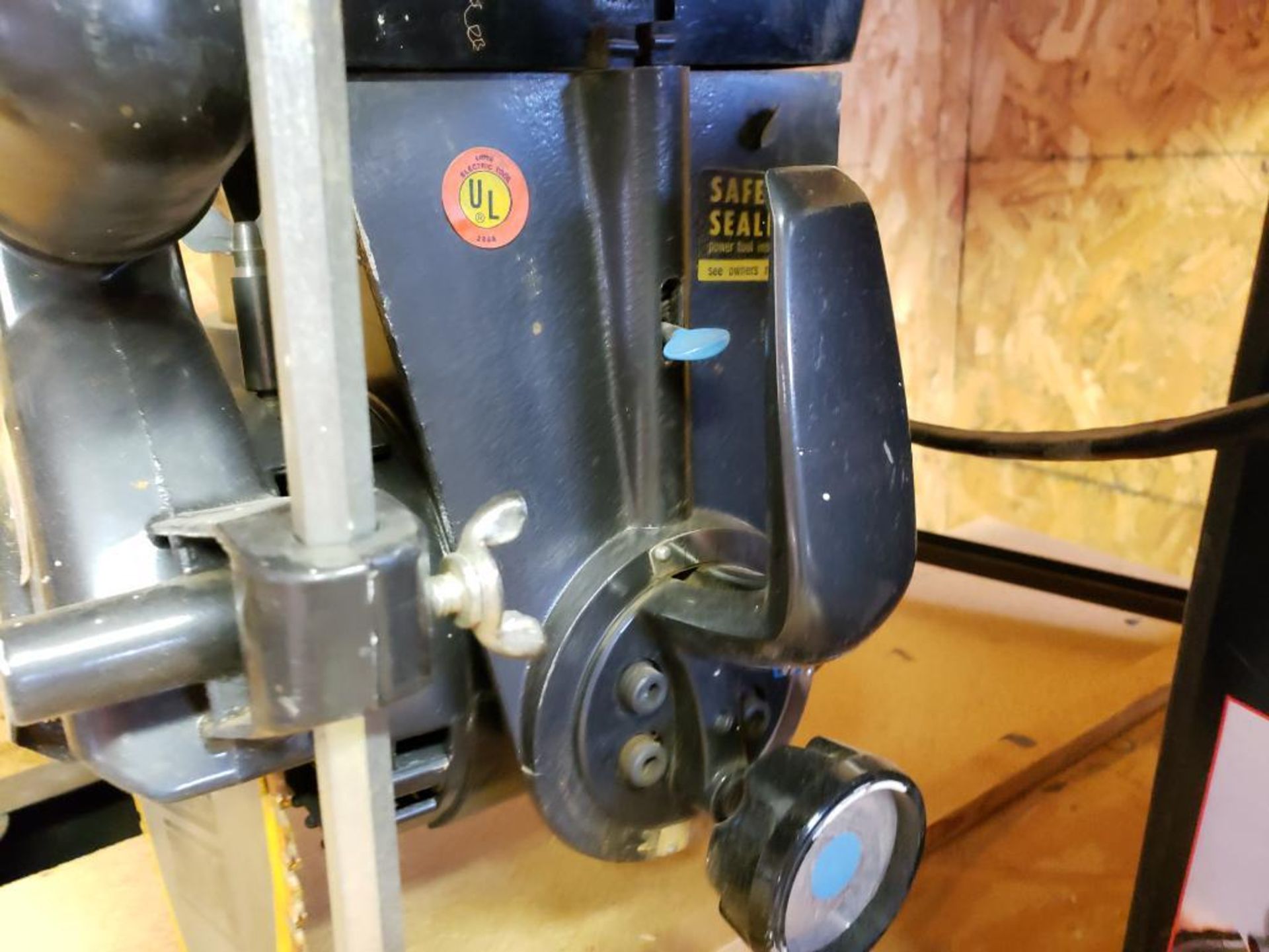 Craftsman radial arm saw. 10in blade.115v single phase. W/ dust collection kit. - Image 5 of 15