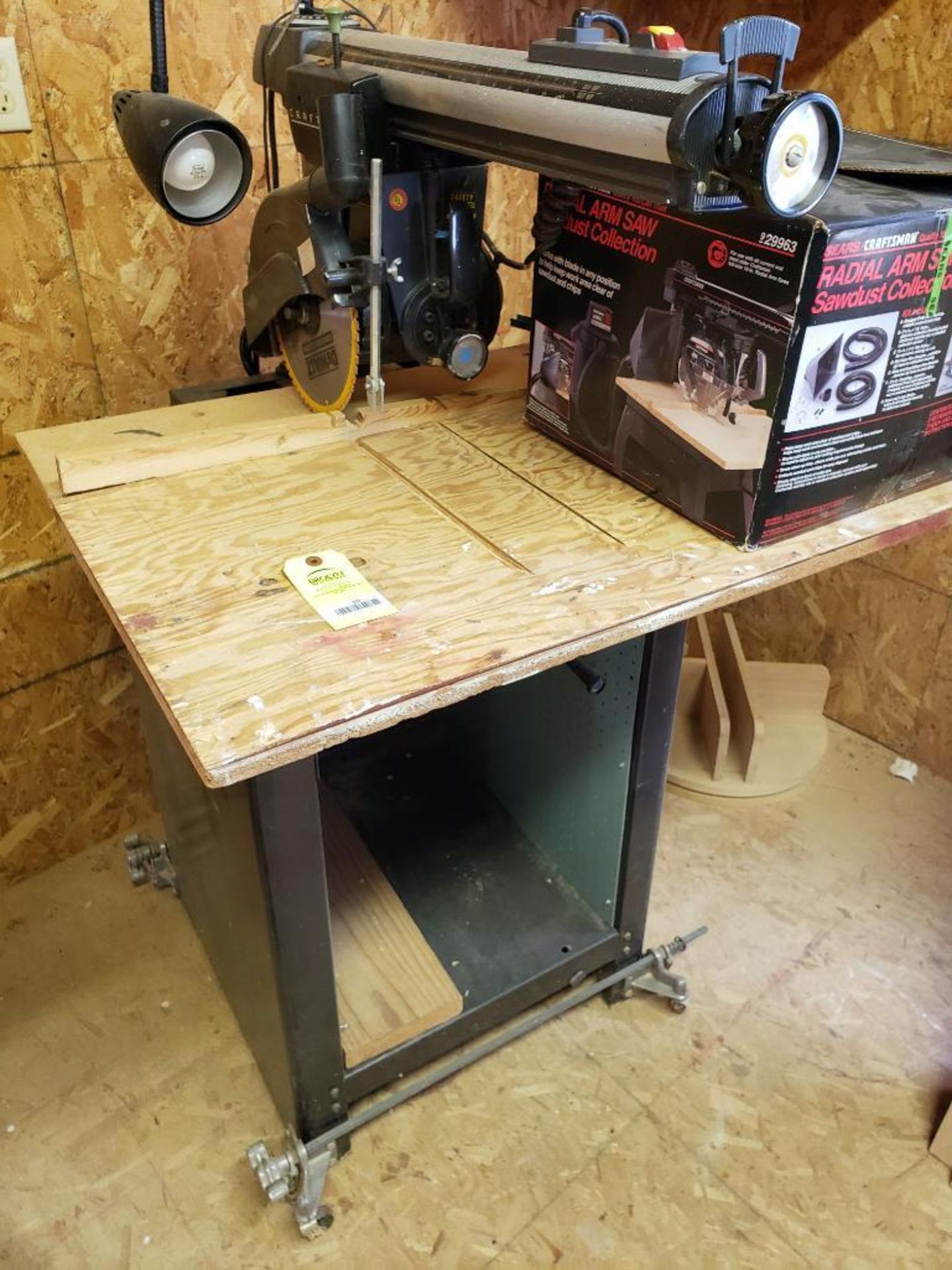 Craftsman radial arm saw. 10in blade.115v single phase. W/ dust collection kit. - Image 15 of 15