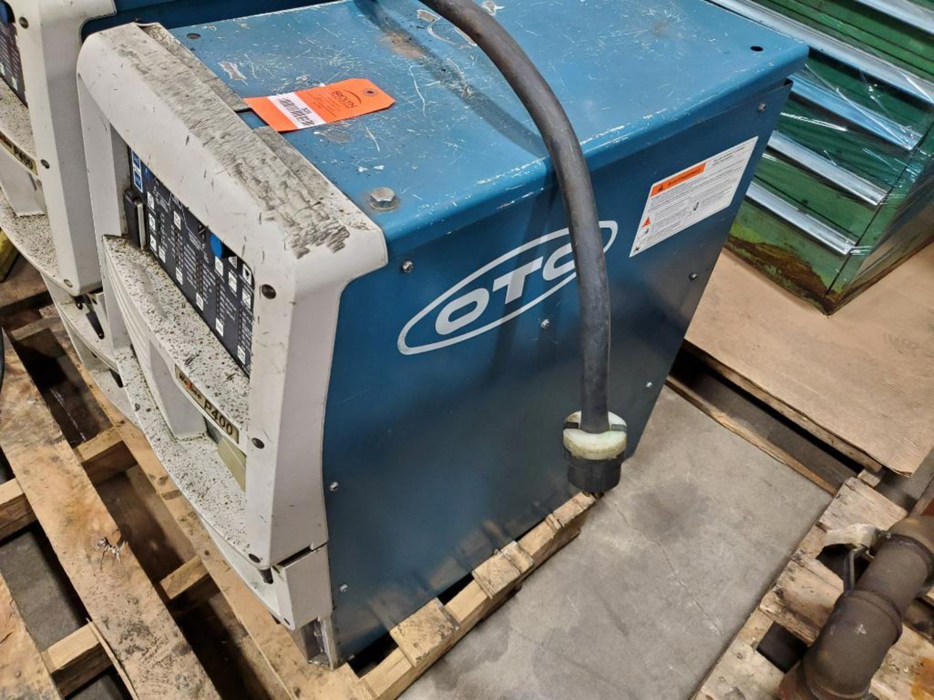 Daihen OTC dc welding power source. Welbee P400 WB-P400.