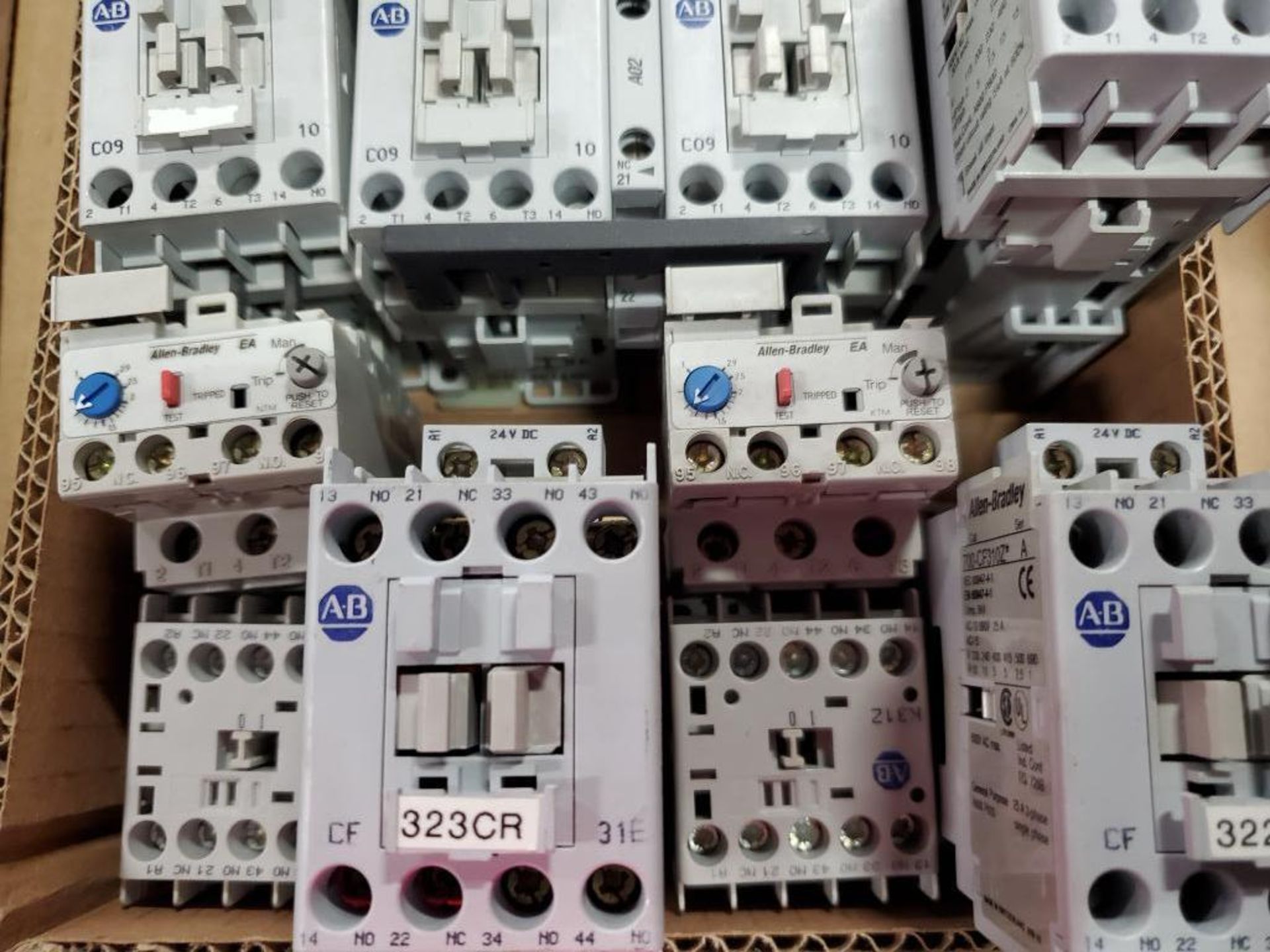 Assorted Allen Bradley contactors. - Image 2 of 4