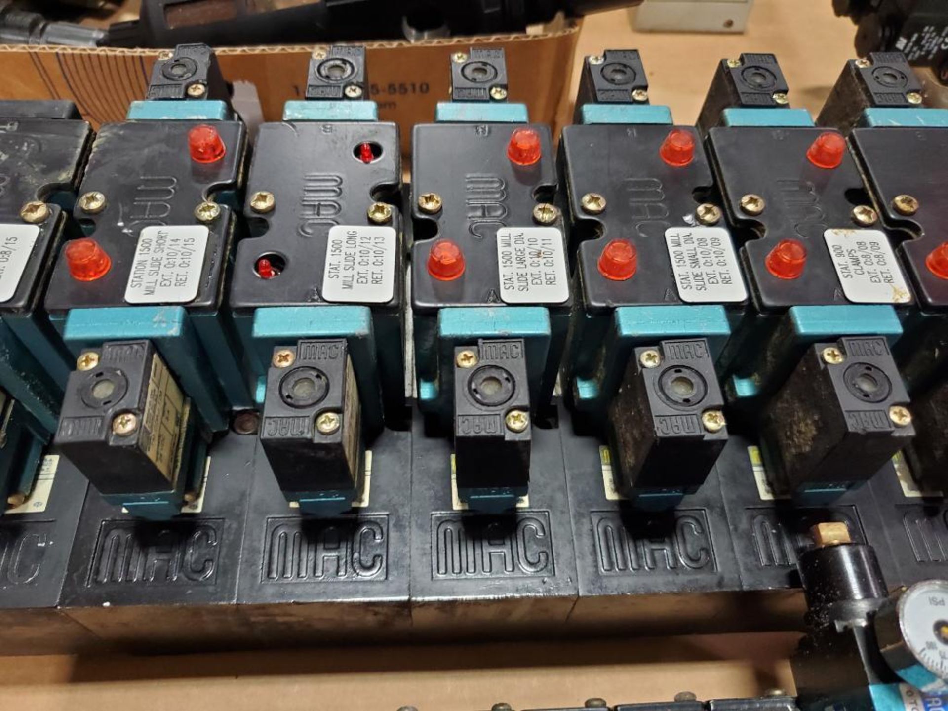 MAC pneumatic valve block with assorted valves. - Image 3 of 7