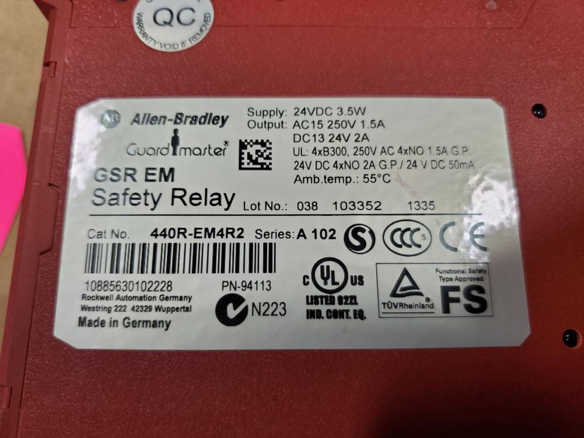 Qty 4 - Allen Bradley Guardmaster safety relay. Catalog 440R-N23126. - Image 4 of 5