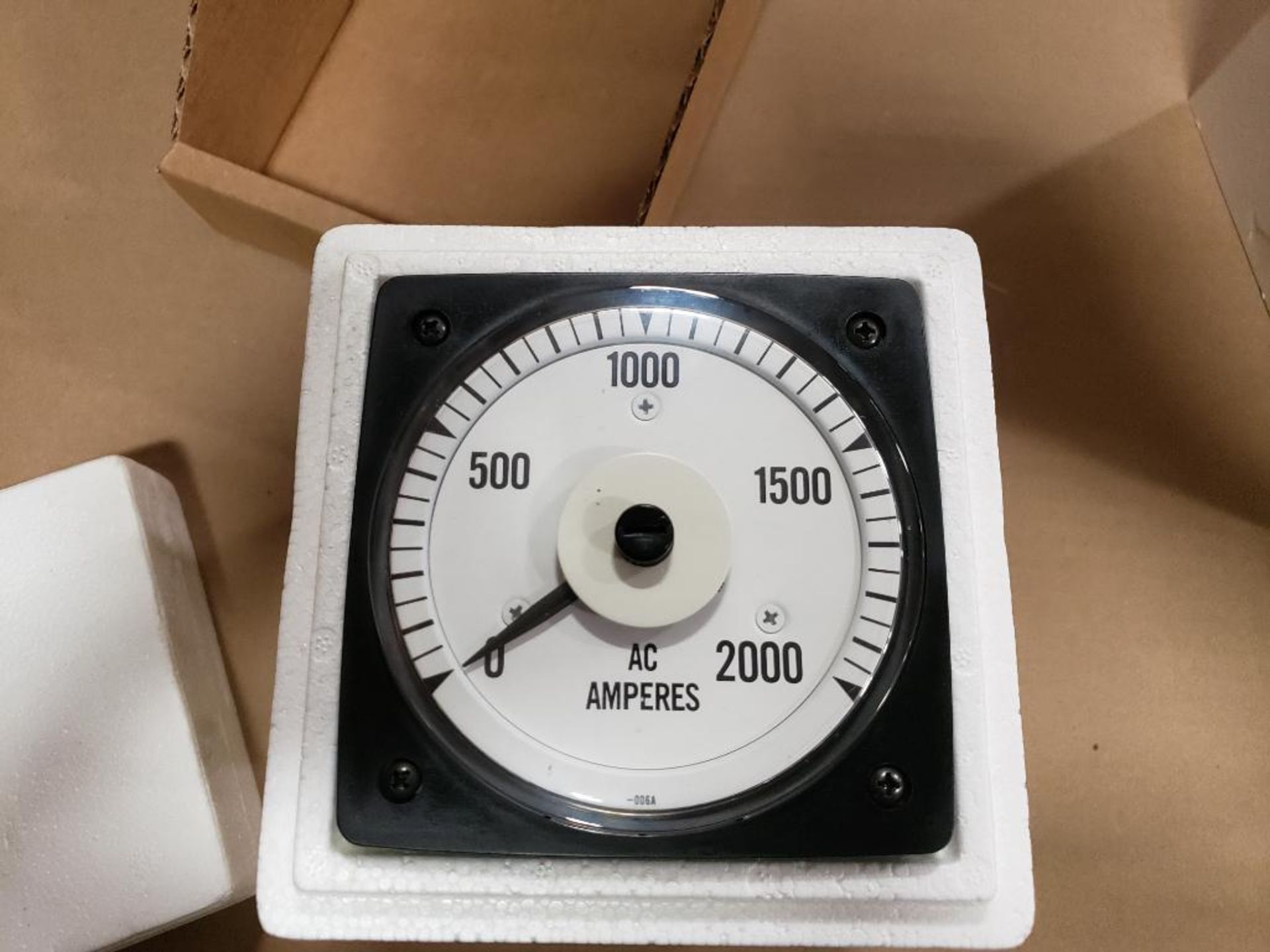 CMI Modutec switchboard meter. New in box. - Image 4 of 4