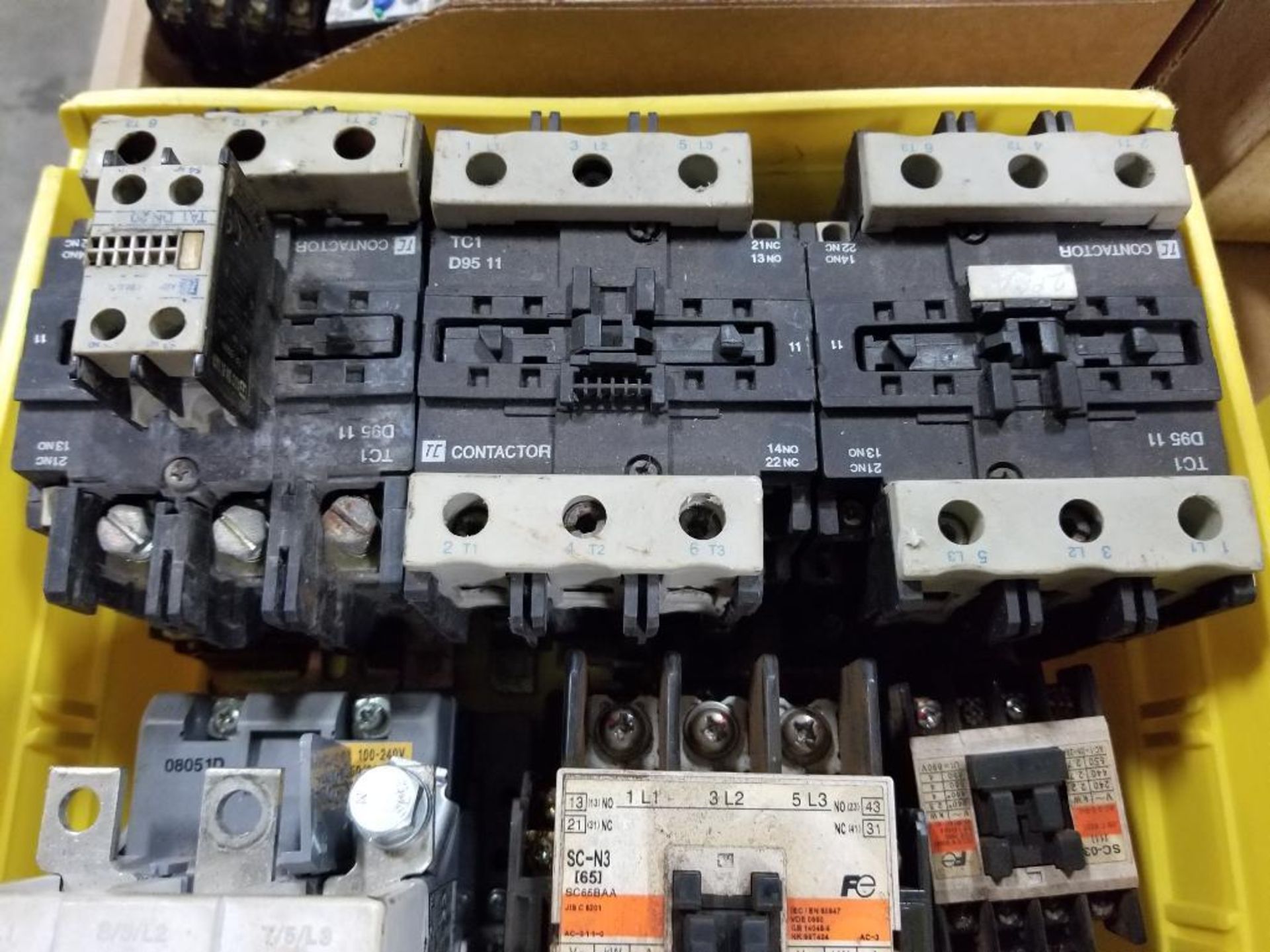 Assorted electrical contactor and relays. GE, Fuji, Cerus Industrial. - Image 5 of 9