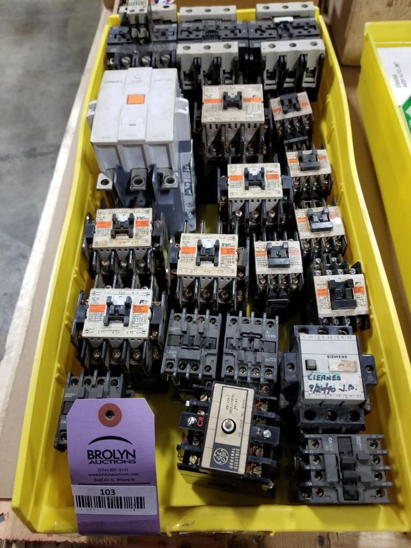 Assorted electrical contactor and relays. GE, Fuji, Cerus Industrial.