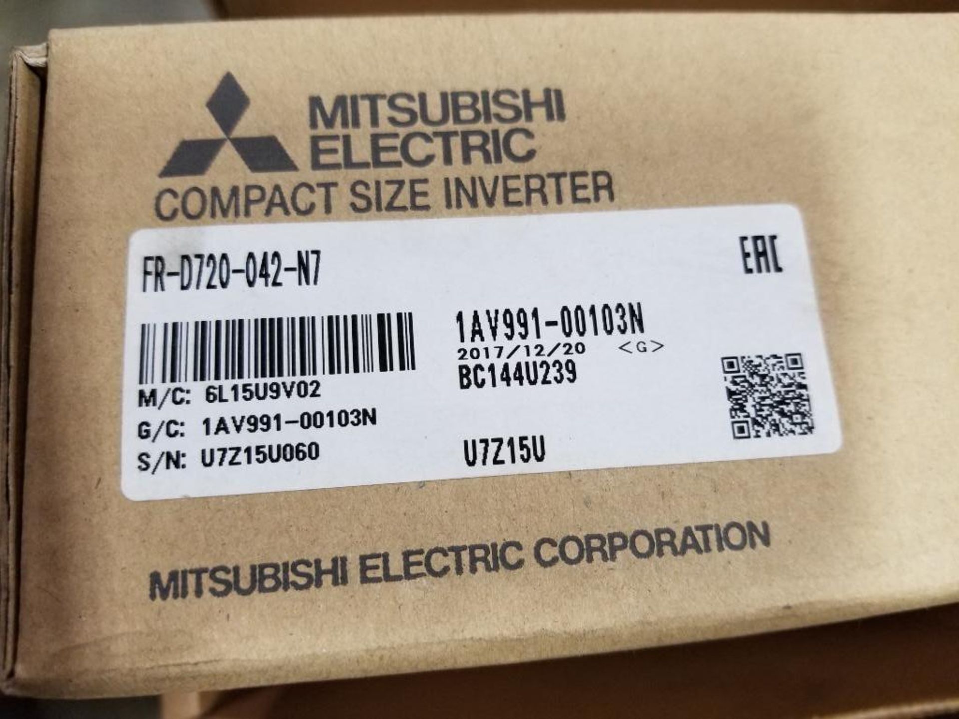 Mitsubishi FR-D720-042-N7 compact size inverter drive. New in box. - Image 2 of 5