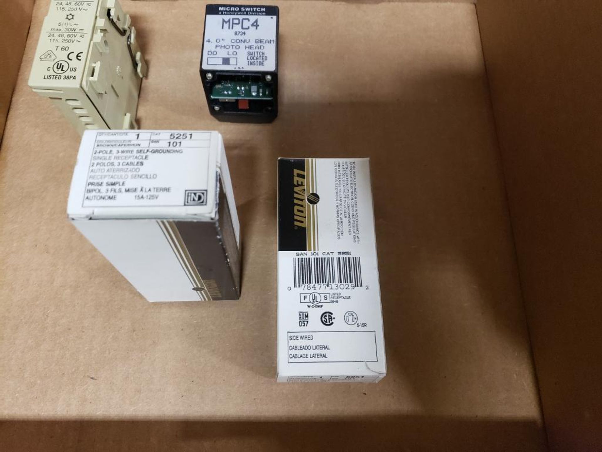 Assorted electrical switches. Micro Switch, Leviton. - Image 9 of 12